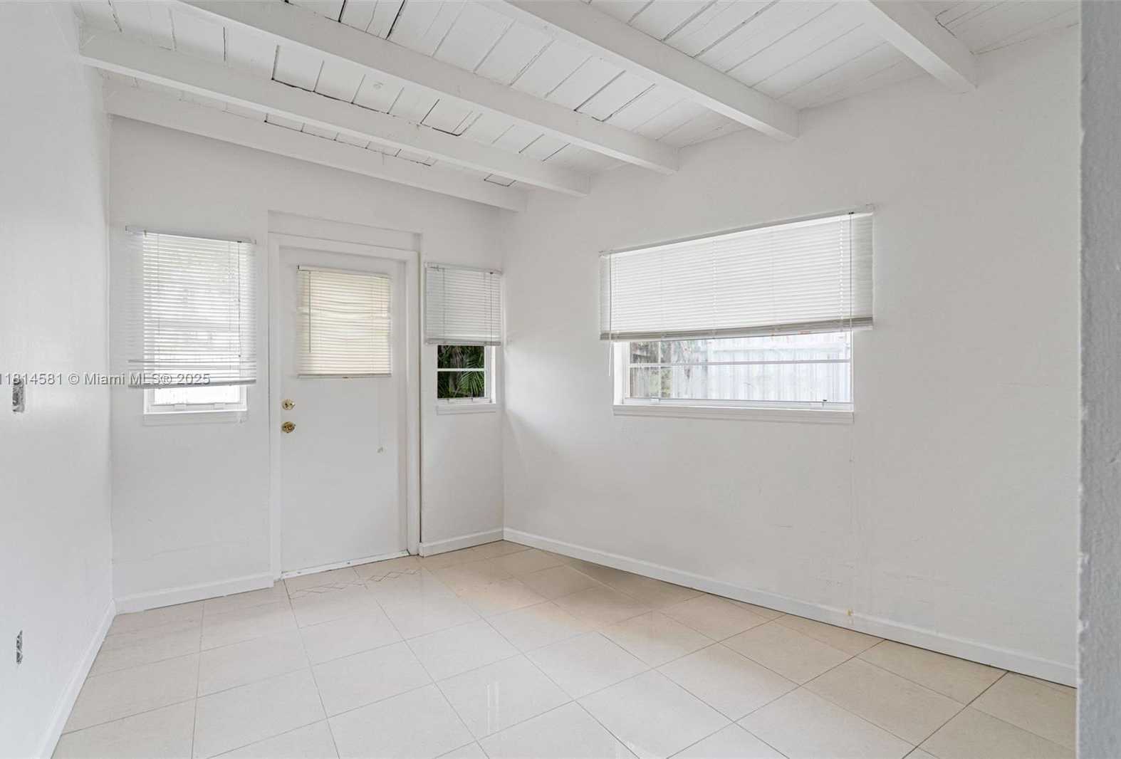 Small Image of 1728 NORTH EAST 179TH ST, North Miami Beach Number 10