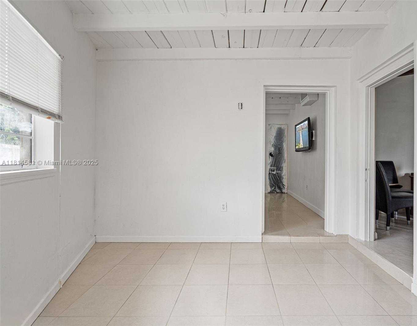 Small Image of 1728 NORTH EAST 179TH ST, North Miami Beach Number 12