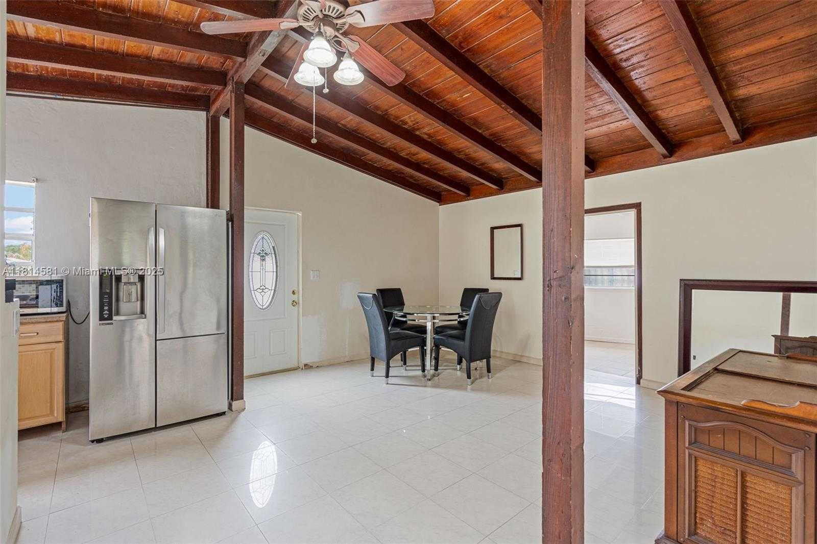 Small Image of 1728 NORTH EAST 179TH ST, North Miami Beach Number 2