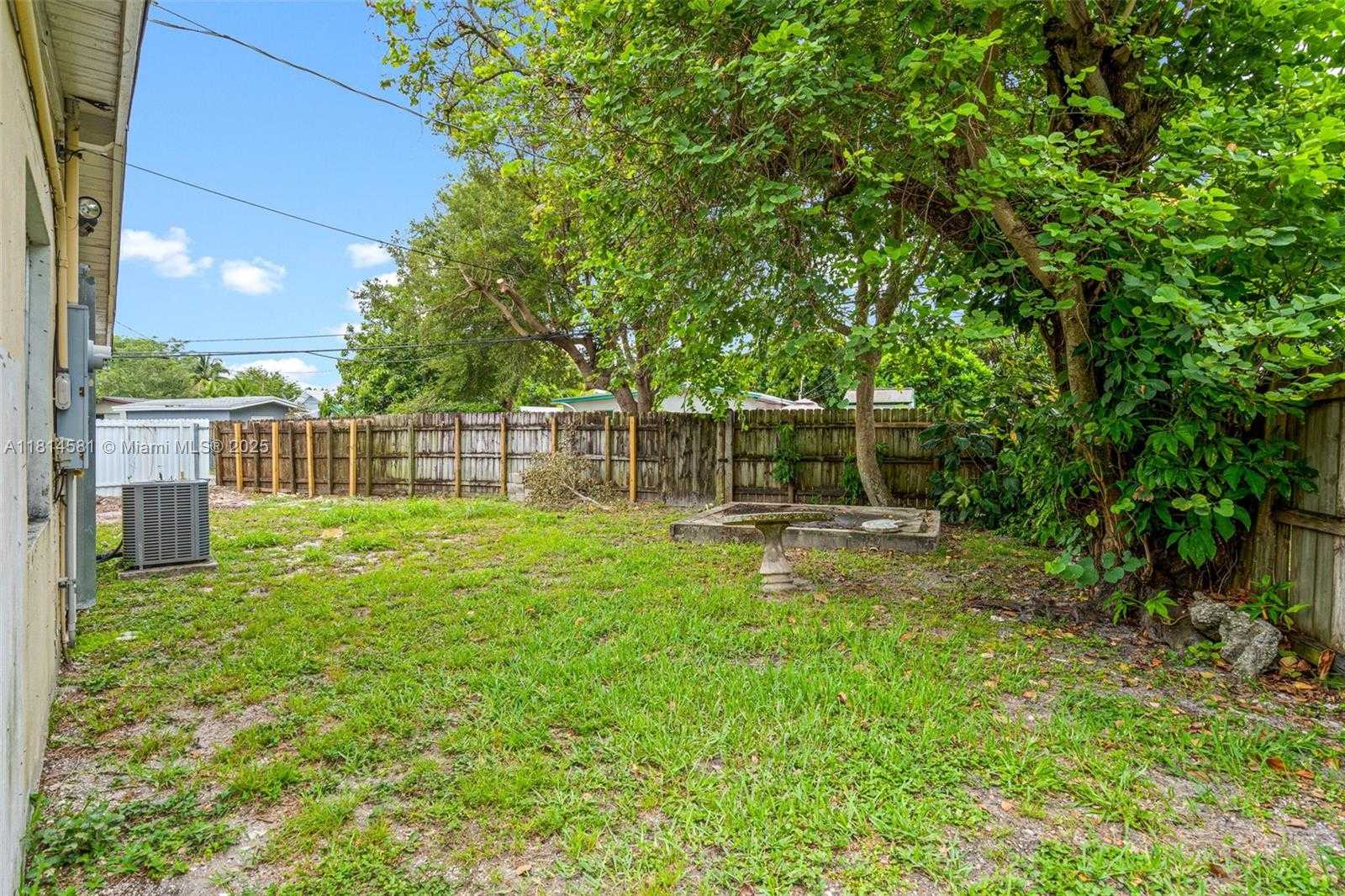 Small Image of 1728 NORTH EAST 179TH ST, North Miami Beach Number 25