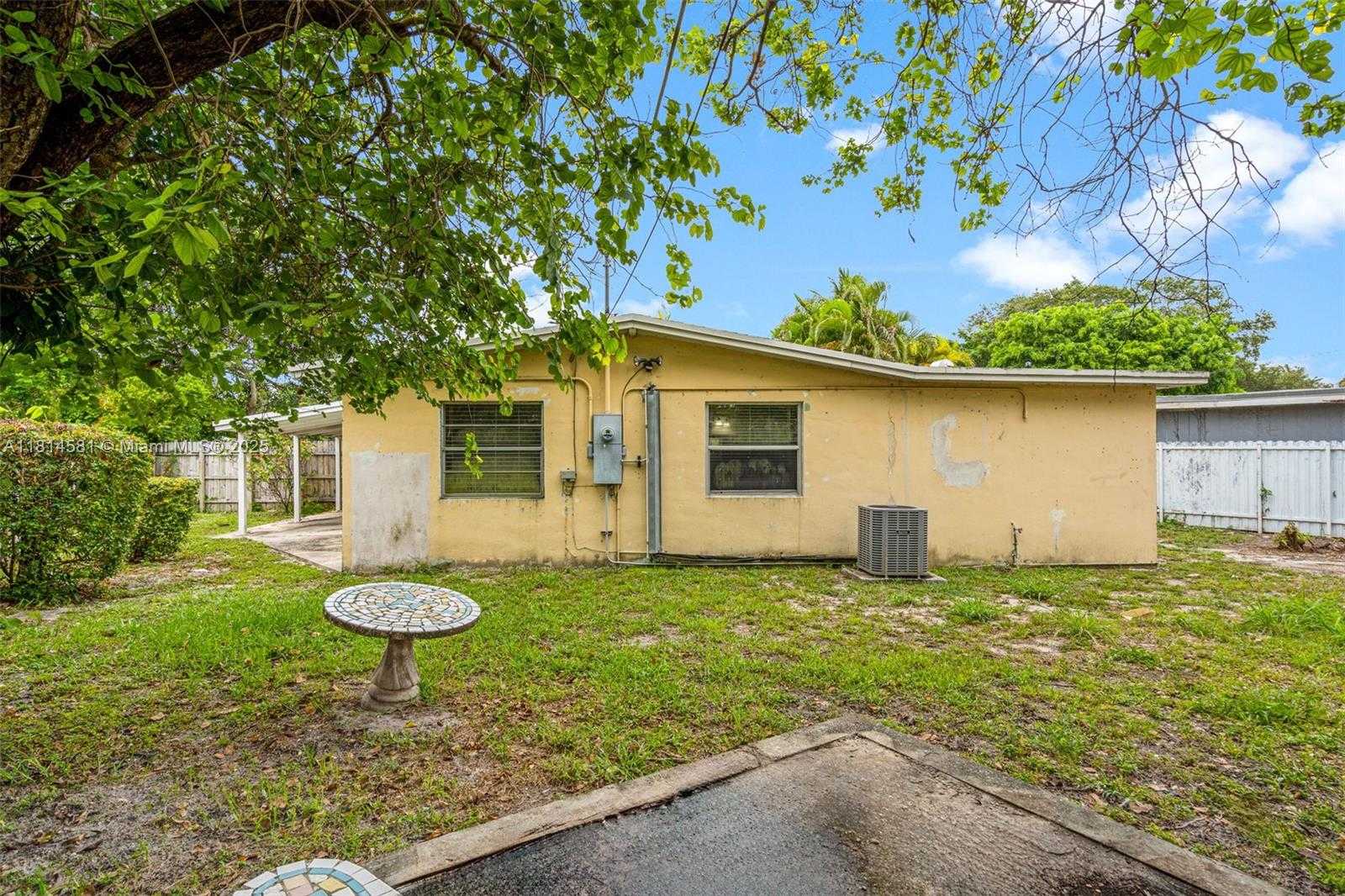 Small Image of 1728 NORTH EAST 179TH ST, North Miami Beach Number 26