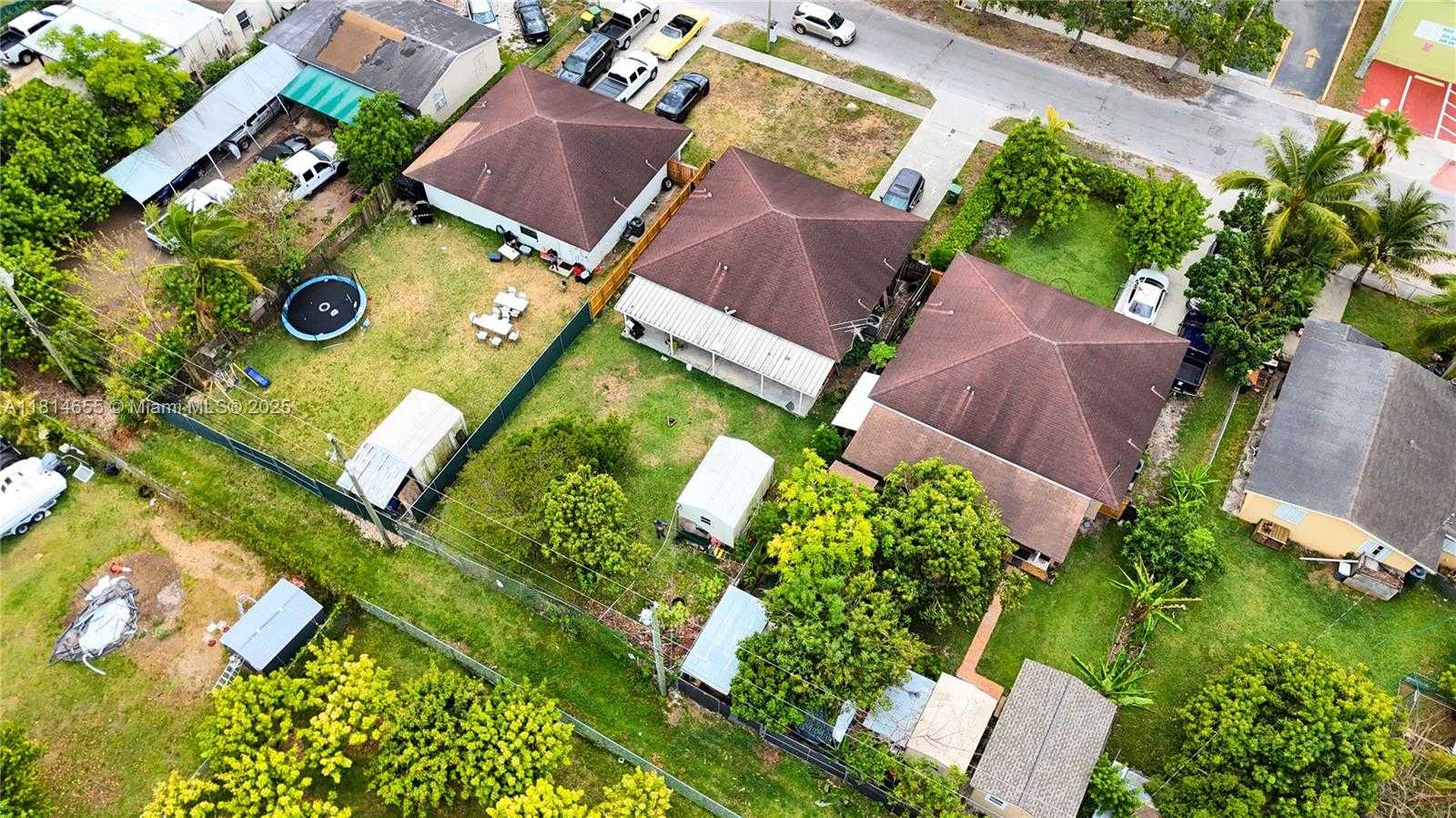Small Image of 229 NORTH WEST 9TH AVE, Homestead Number 33