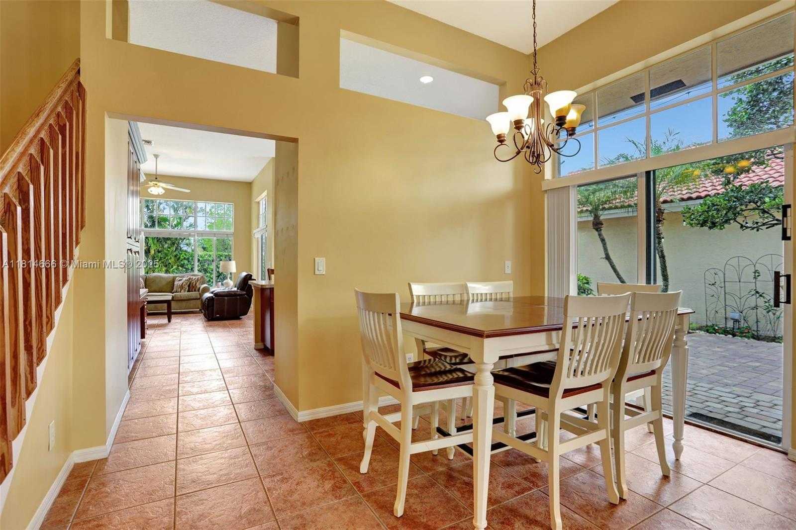 Small Image of 3708 COCO LAKE DR, Coconut Creek Number 13