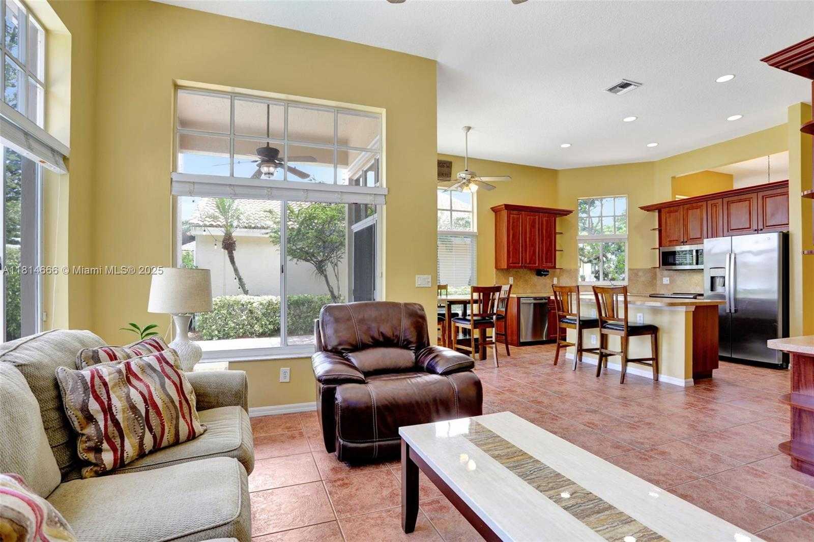 Small Image of 3708 COCO LAKE DR, Coconut Creek Number 15