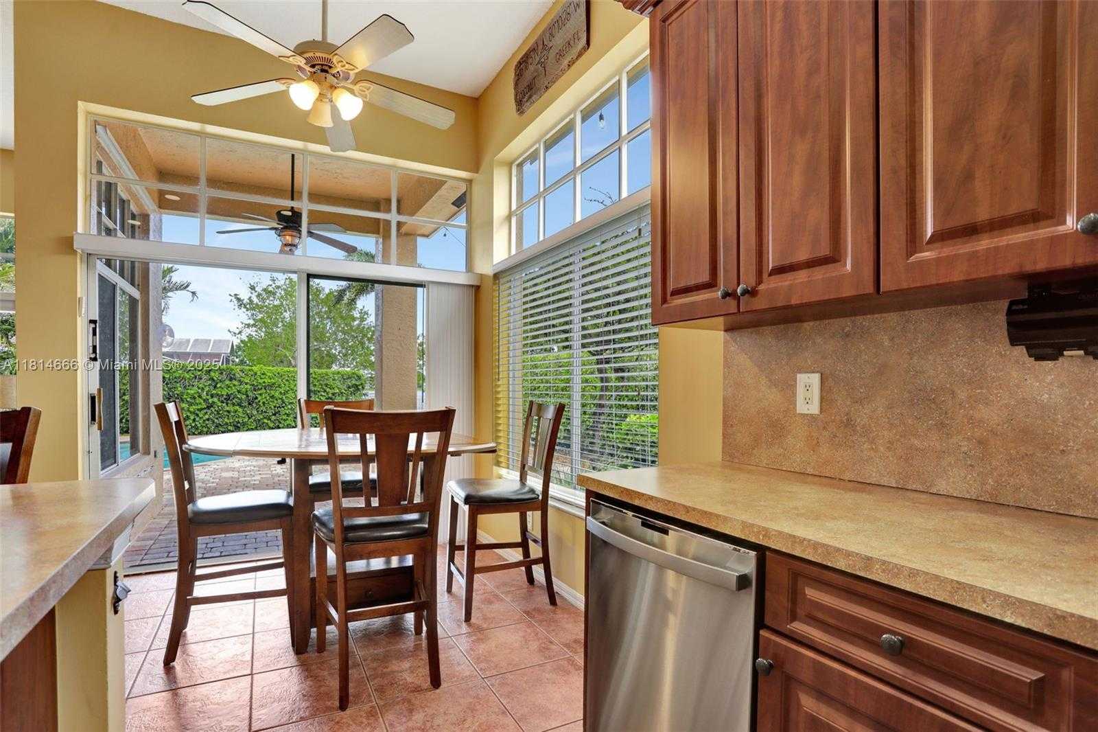 Small Image of 3708 COCO LAKE DR, Coconut Creek Number 19