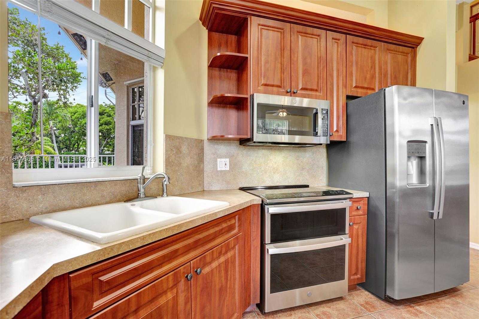 Small Image of 3708 COCO LAKE DR, Coconut Creek Number 22
