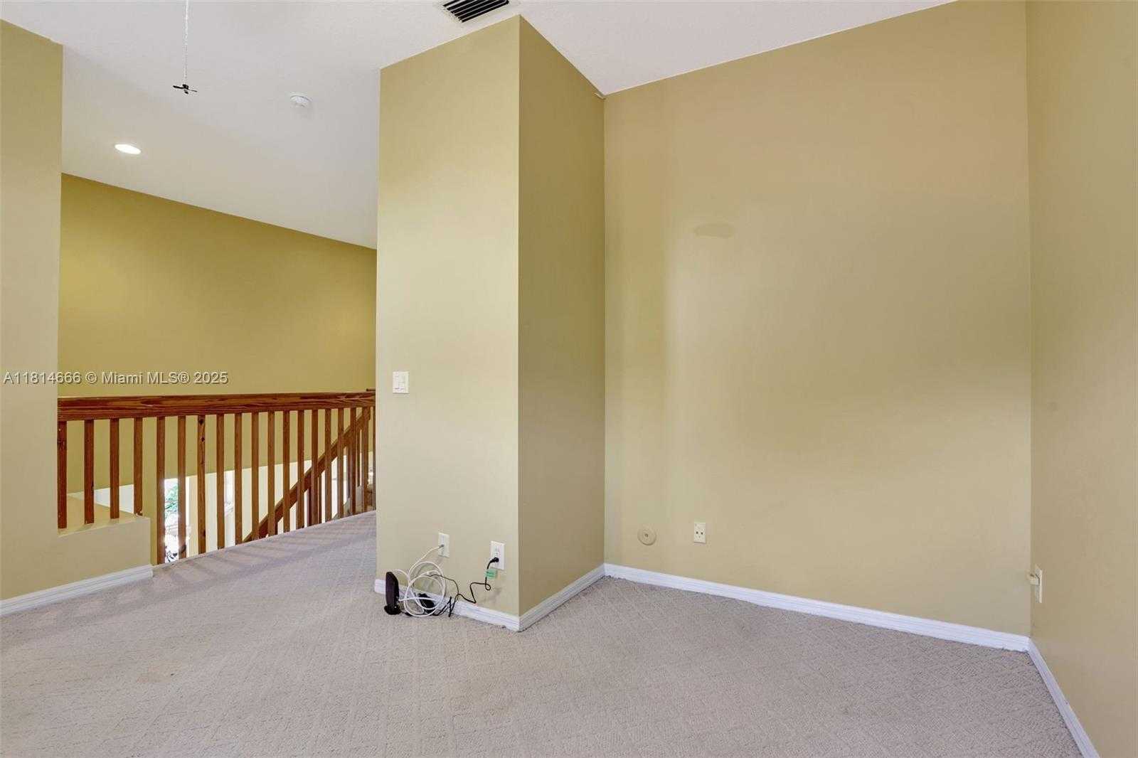 Small Image of 3708 COCO LAKE DR, Coconut Creek Number 33