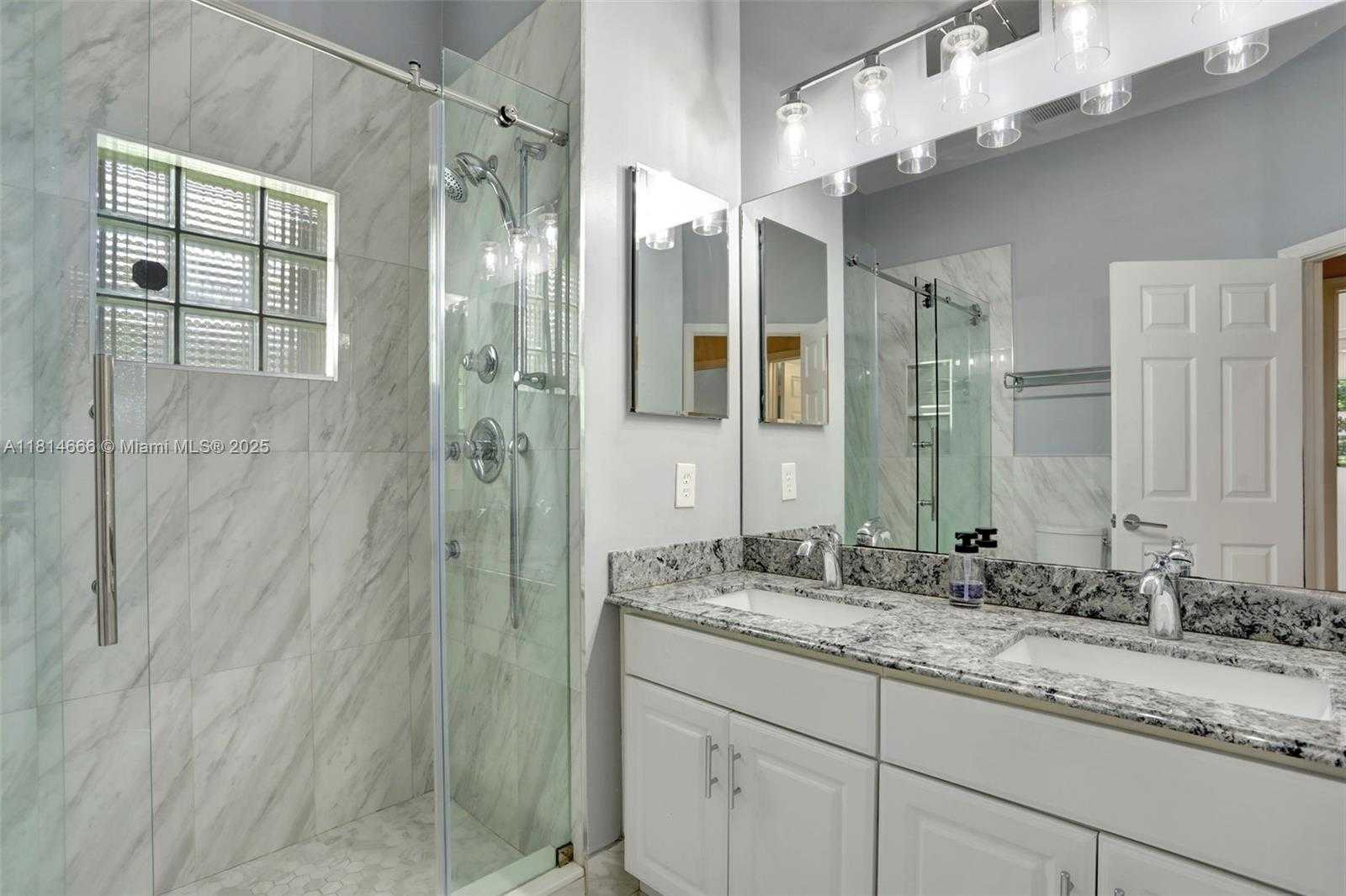Small Image of 3708 COCO LAKE DR, Coconut Creek Number 35