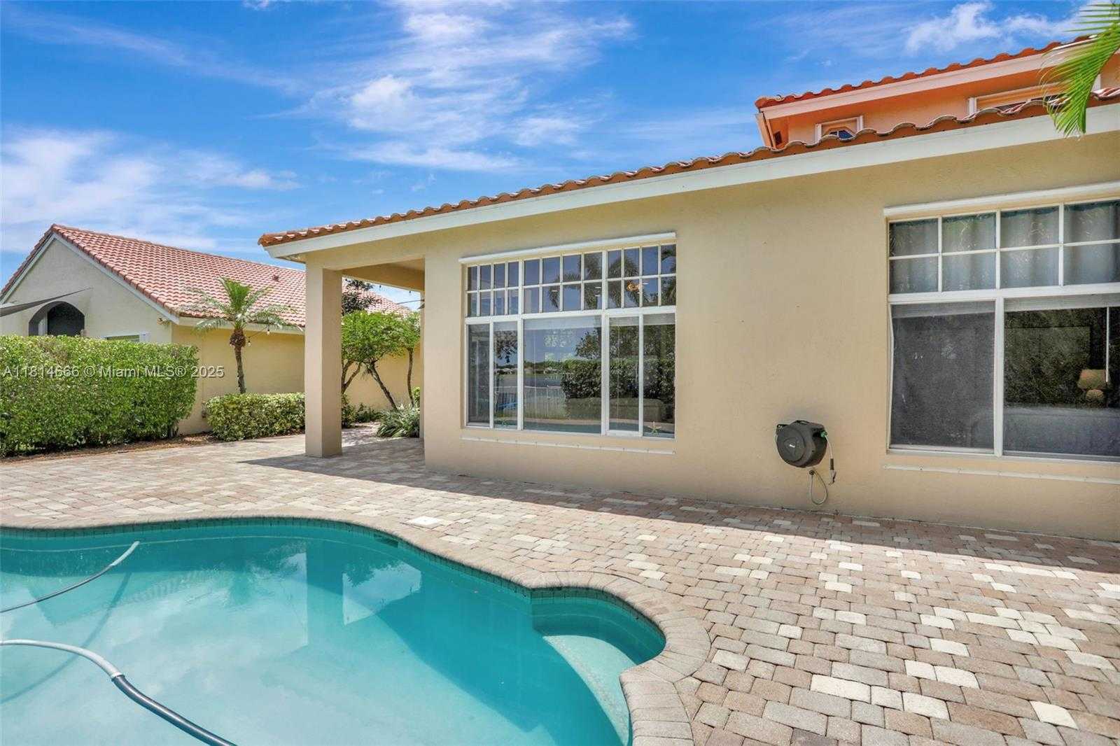 Small Image of 3708 COCO LAKE DR, Coconut Creek Number 41