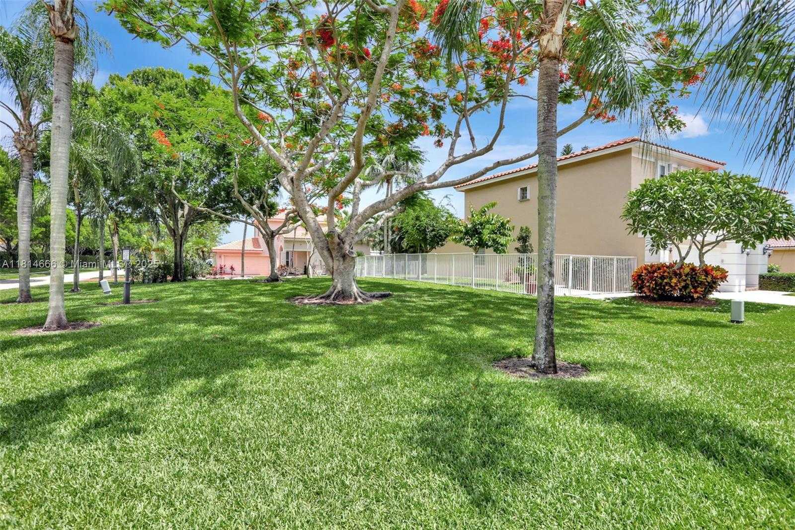 Small Image of 3708 COCO LAKE DR, Coconut Creek Number 50