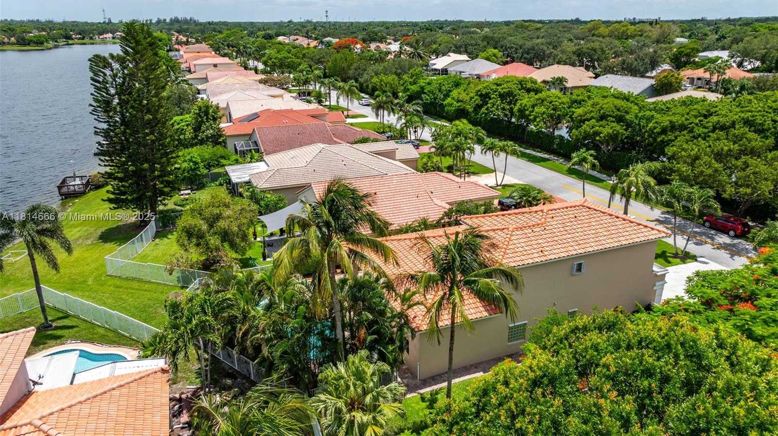 Small Image of 3708 COCO LAKE DR, Coconut Creek Number 53
