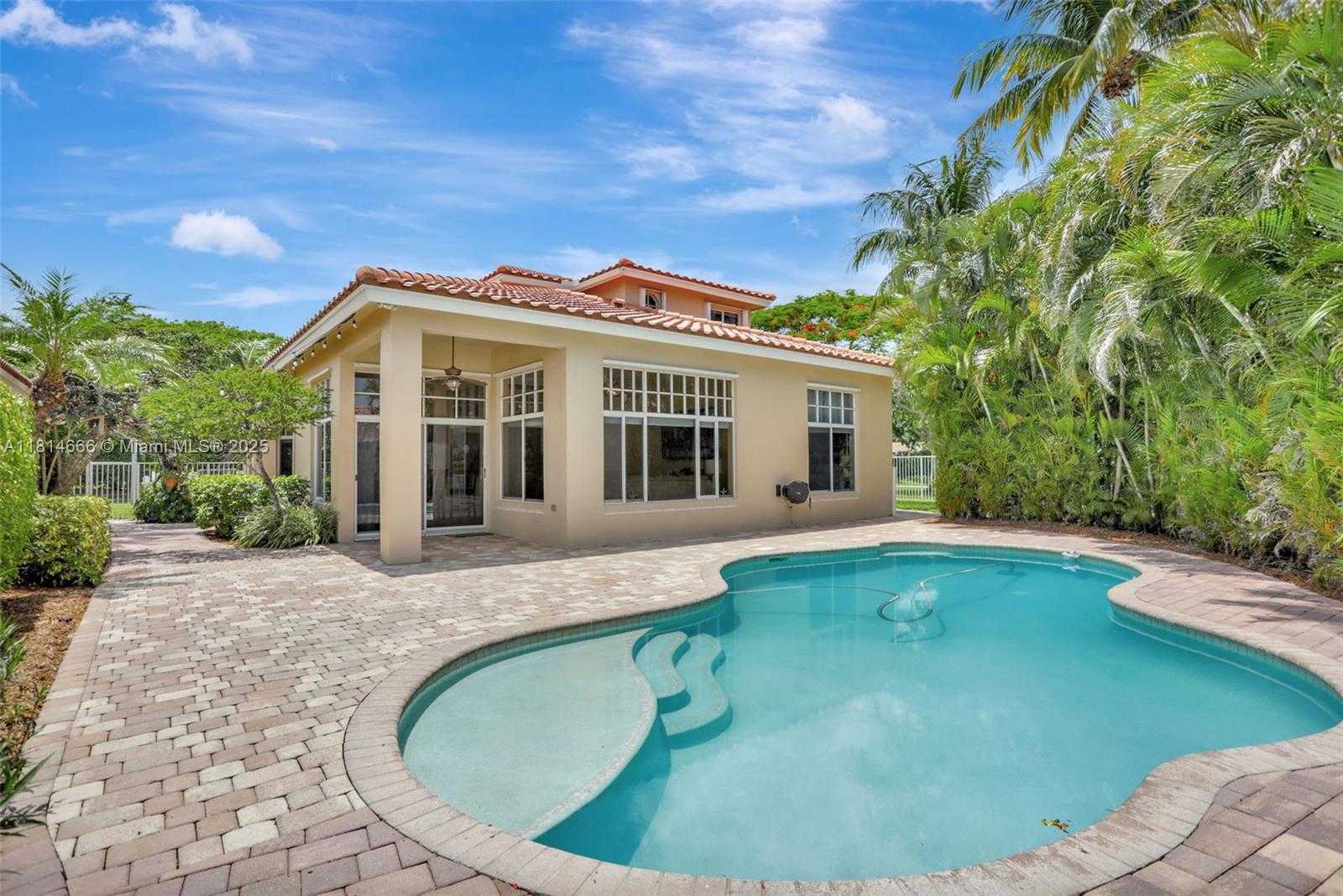 Small Image of 3708 COCO LAKE DR, Coconut Creek Number 7