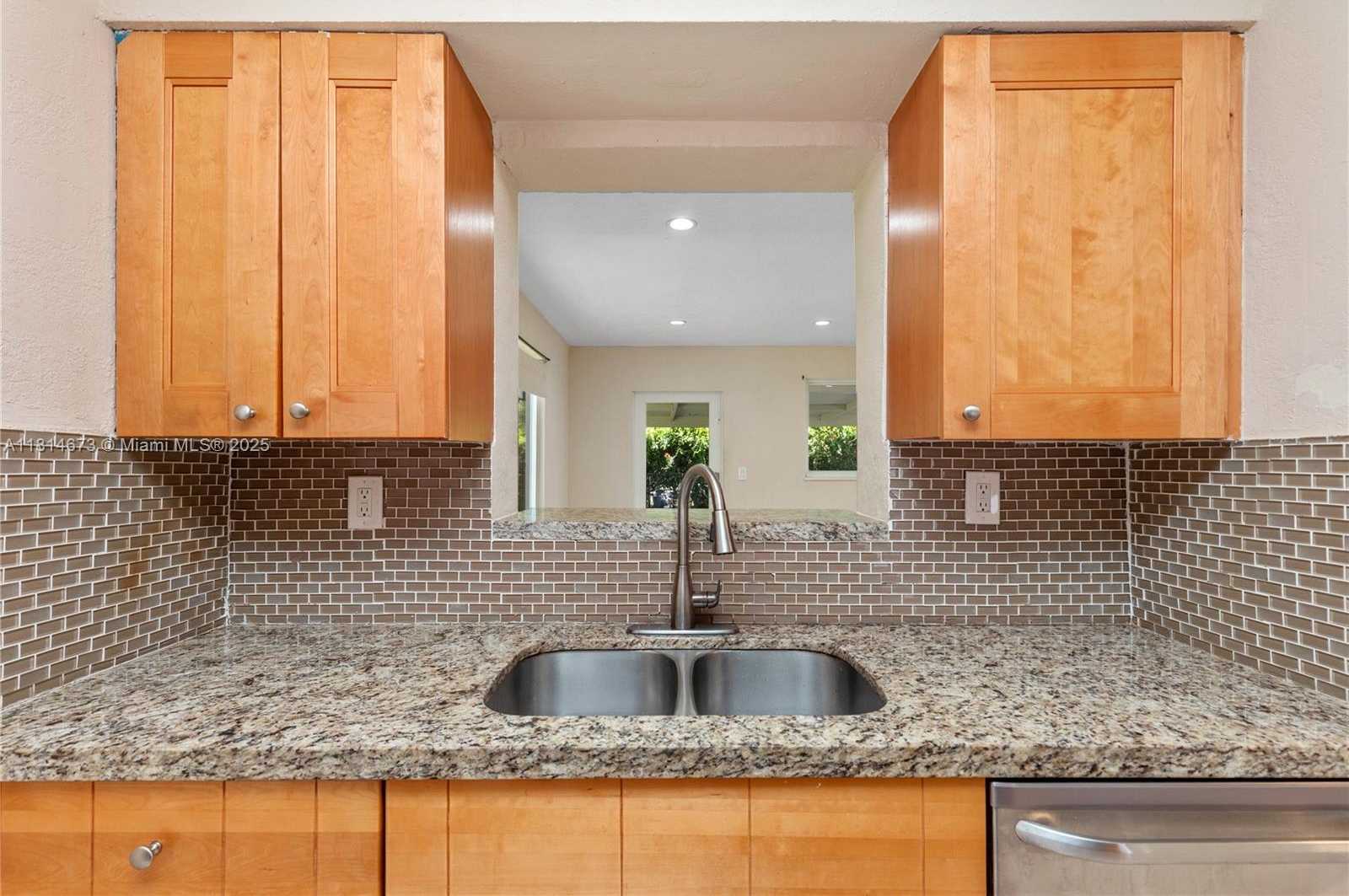 Small Image of 918 NORTH EAST 6TH ST, Hallandale Beach Number 20