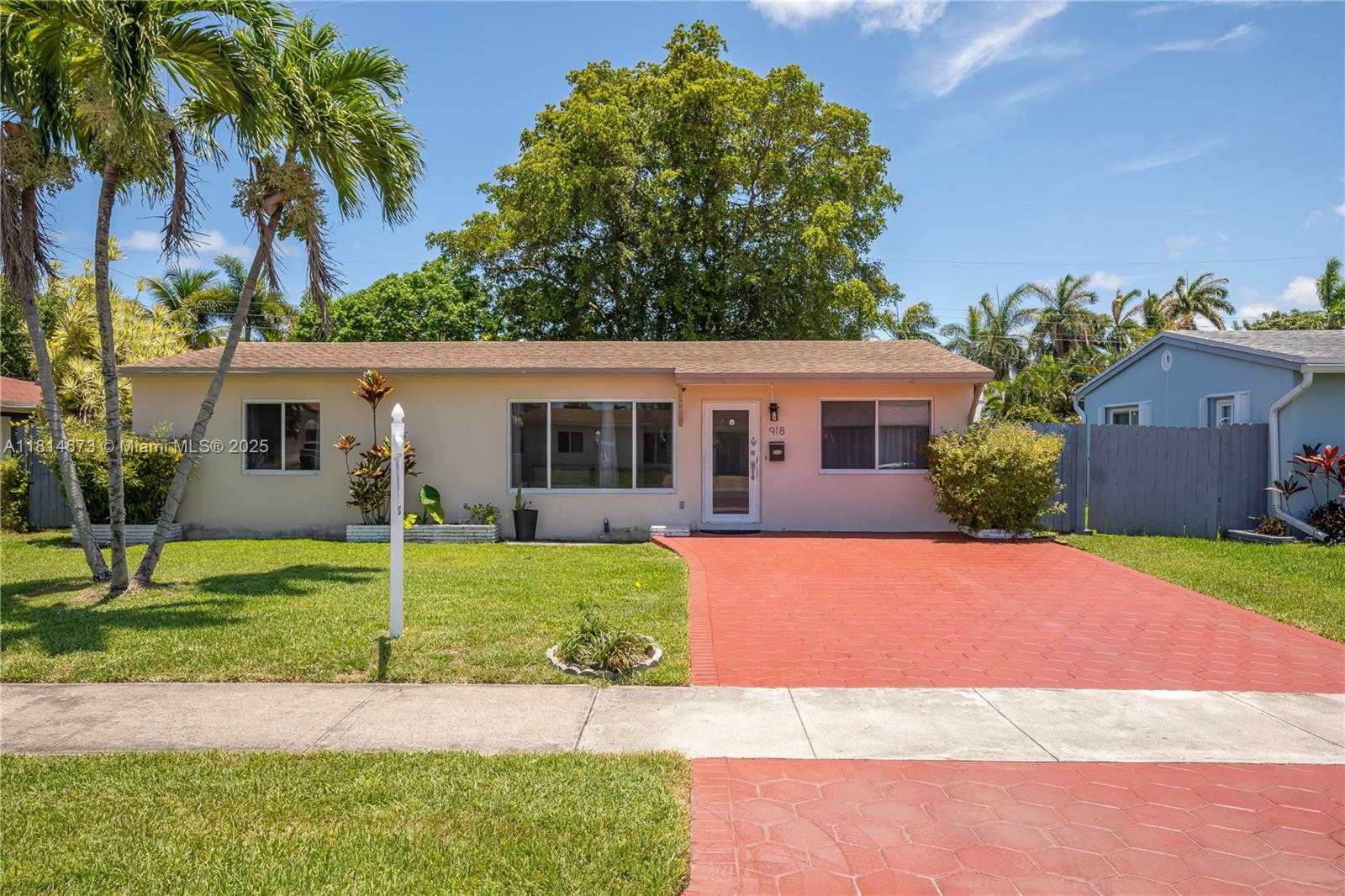 Small Image of 918 NORTH EAST 6TH ST, Hallandale Beach Number 32