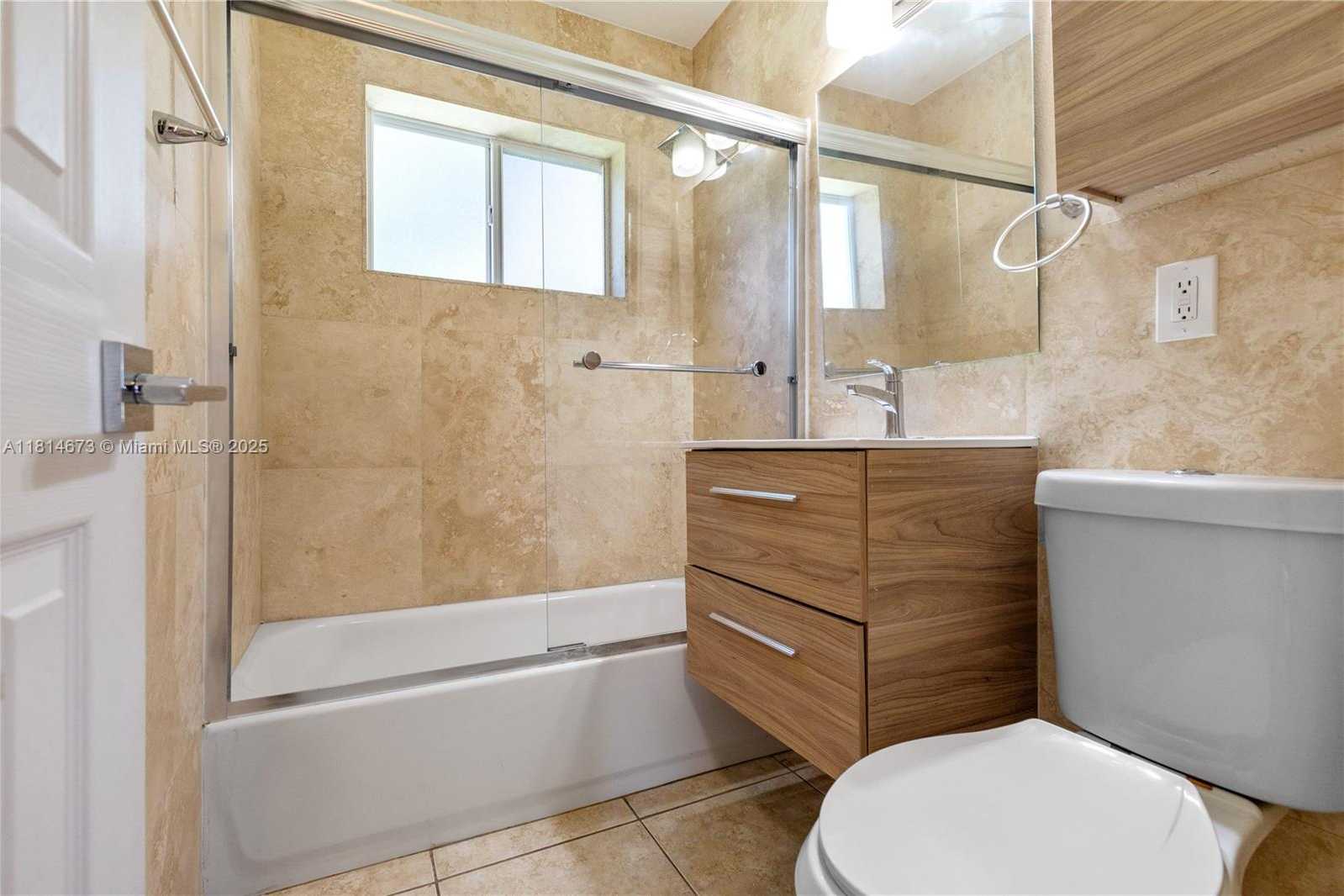 Small Image of 918 NORTH EAST 6TH ST, Hallandale Beach Number 5