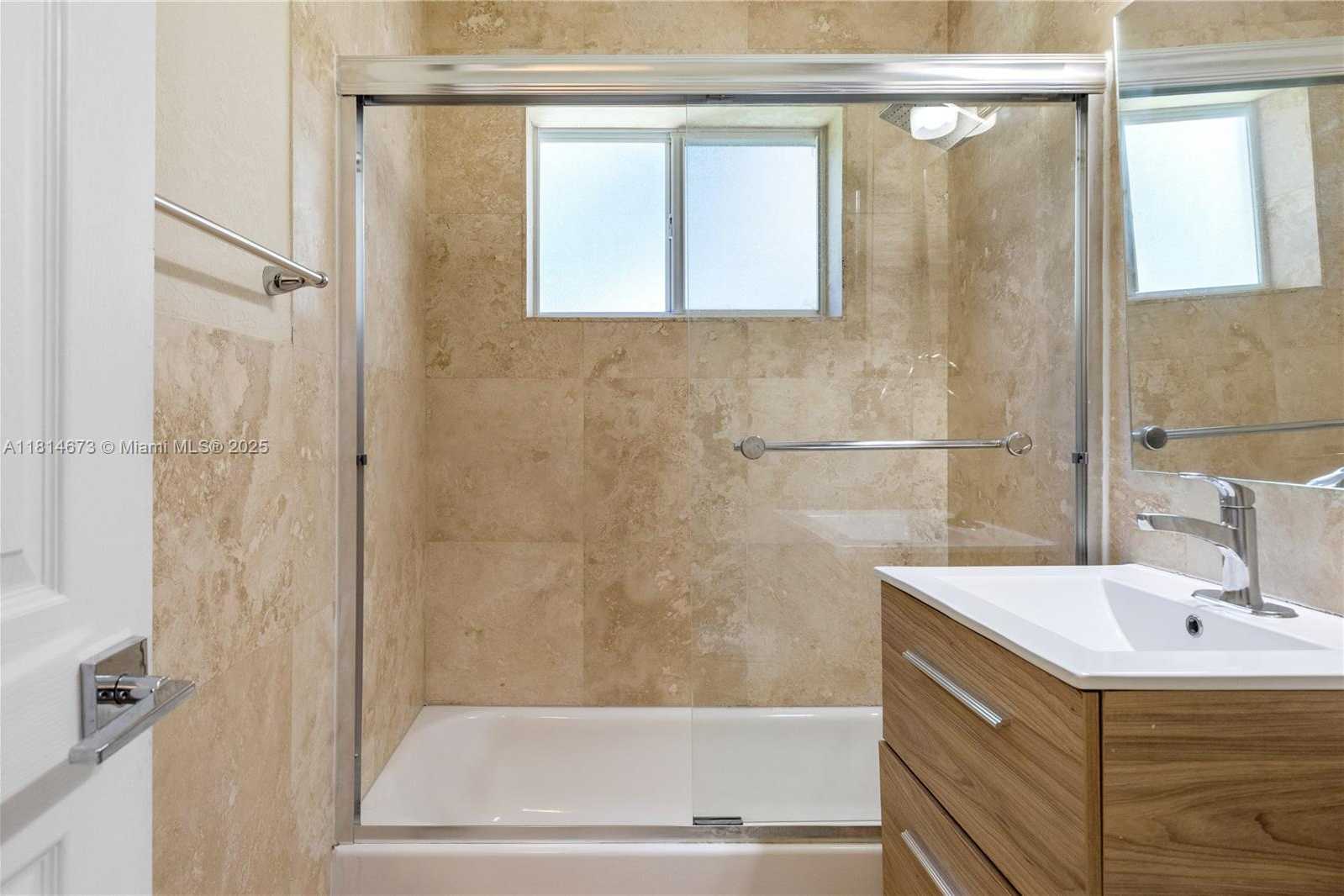 Small Image of 918 NORTH EAST 6TH ST, Hallandale Beach Number 9