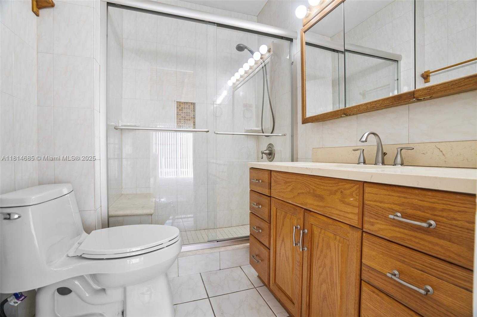 Small Image of 10300 LAUREL CT, Pembroke Pines Number 10