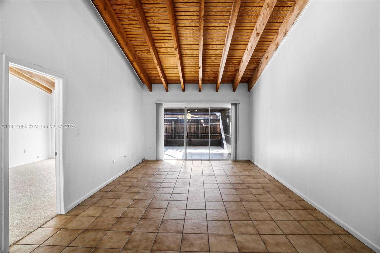 Small Image of 10300 LAUREL CT, Pembroke Pines Number 19
