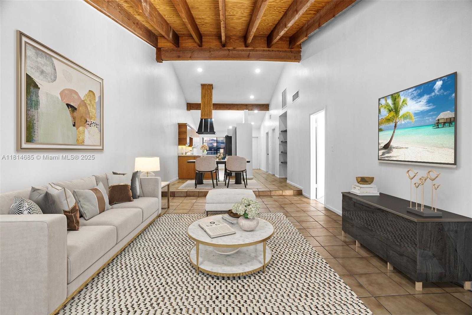 Small Image of 10300 LAUREL CT, Pembroke Pines Number 2