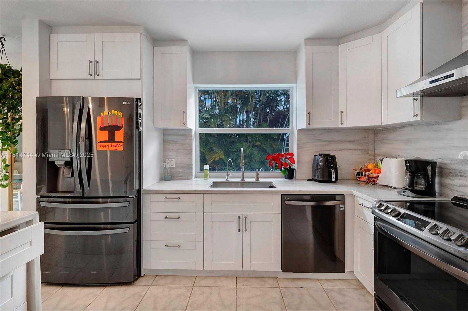 Small Image of 2700 SOUTH WEST 34TH AVE, Fort Lauderdale Number 17