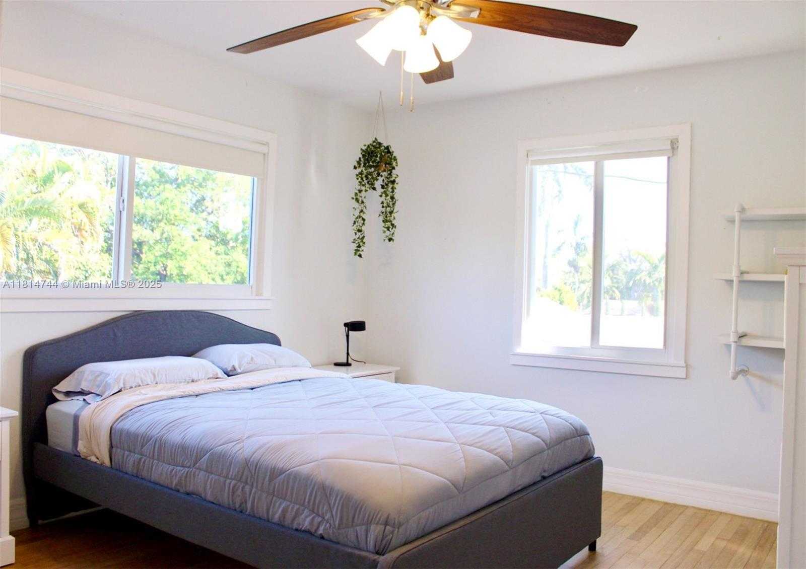 Small Image of 2700 SOUTH WEST 34TH AVE, Fort Lauderdale Number 31