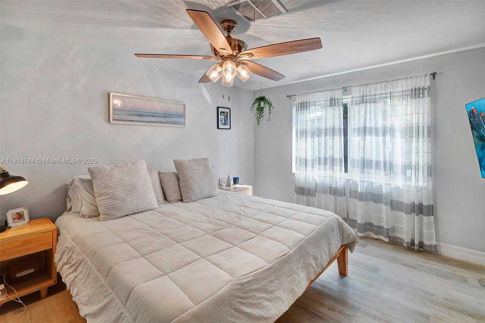Small Image of 2700 SOUTH WEST 34TH AVE, Fort Lauderdale Number 36