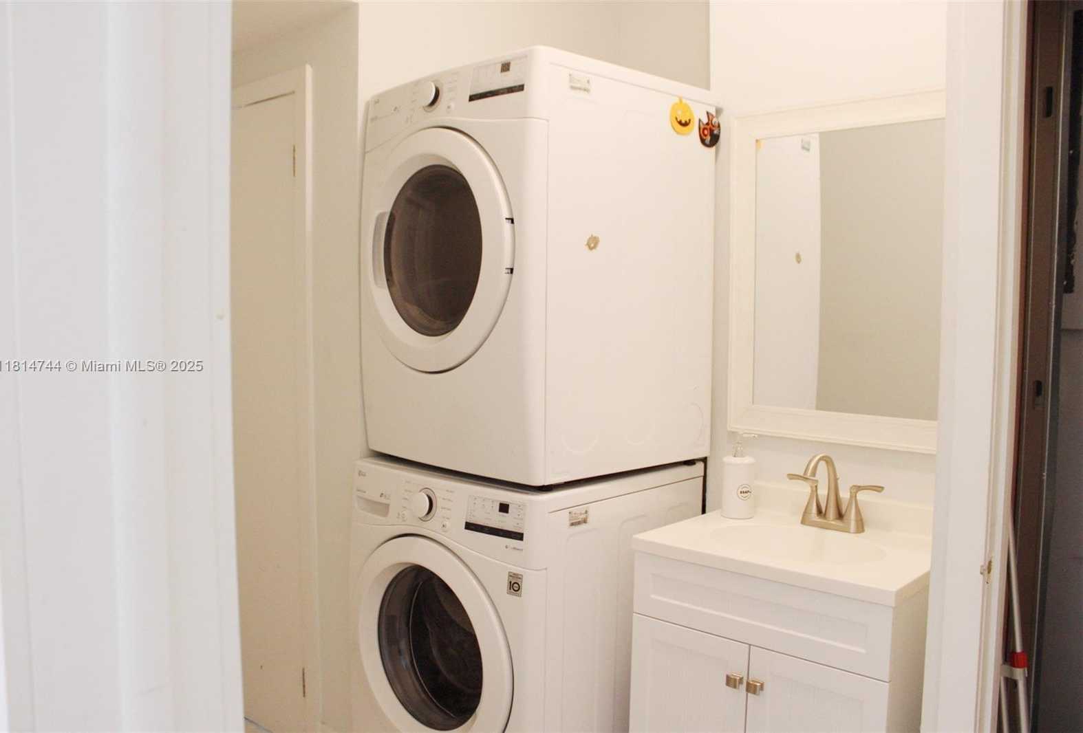 Small Image of 2700 SOUTH WEST 34TH AVE, Fort Lauderdale Number 55