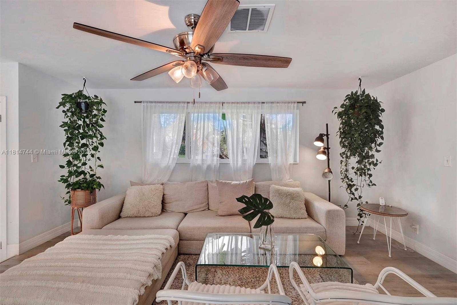 Small Image of 2700 SOUTH WEST 34TH AVE, Fort Lauderdale Number 8