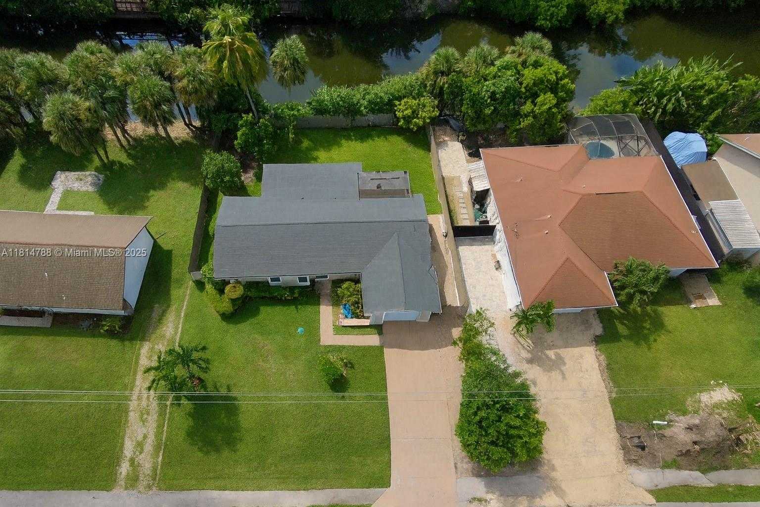 Small Image of 4706 25TH AVE SW, Naples Number 25