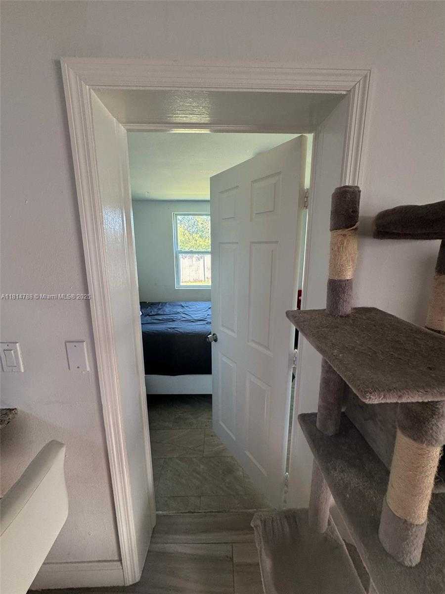 Small Image of 4706 25TH AVE SW, Naples Number 31