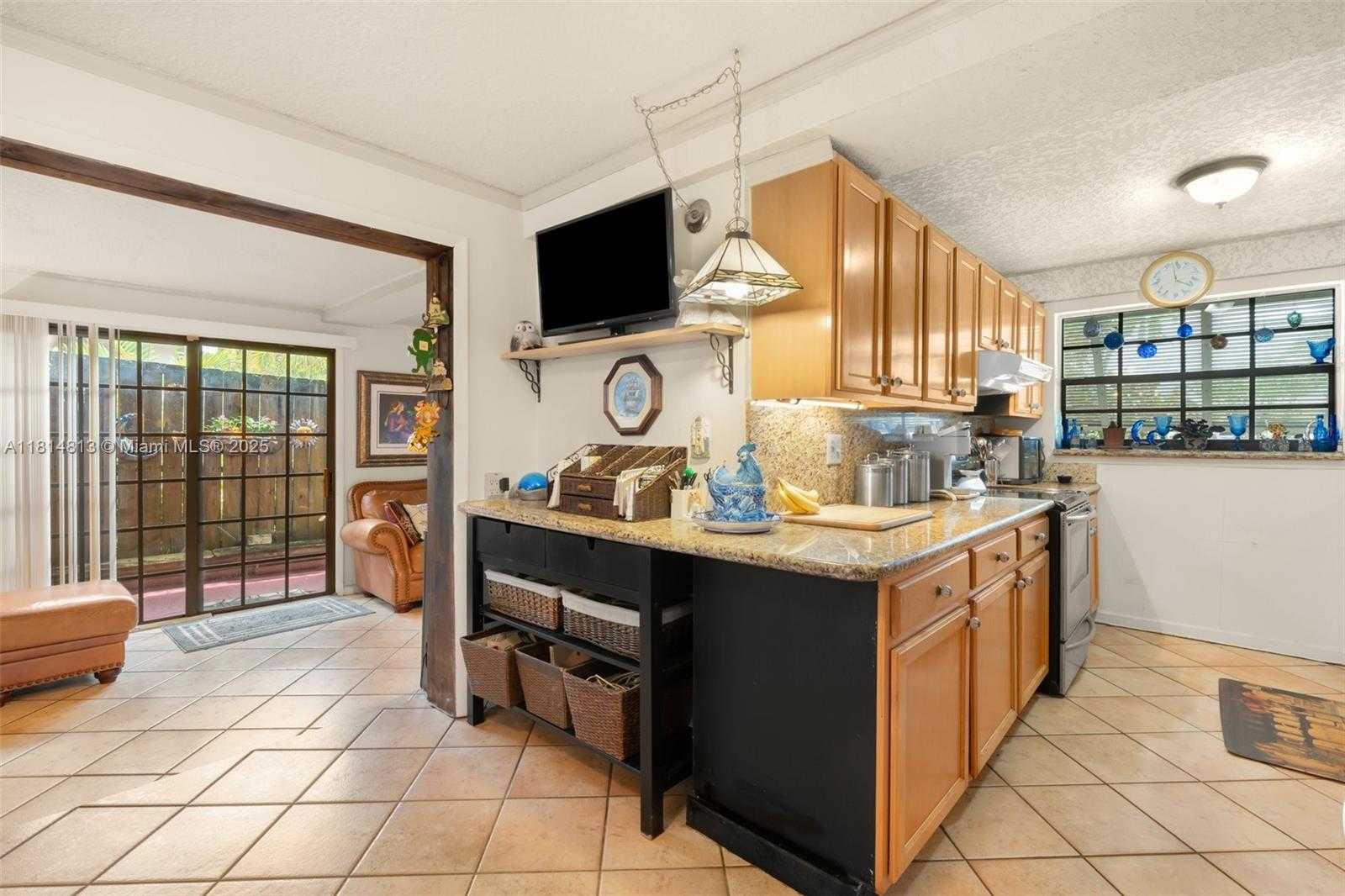 Small Image of 2472 ANDROS LN, Fort Lauderdale Number 10