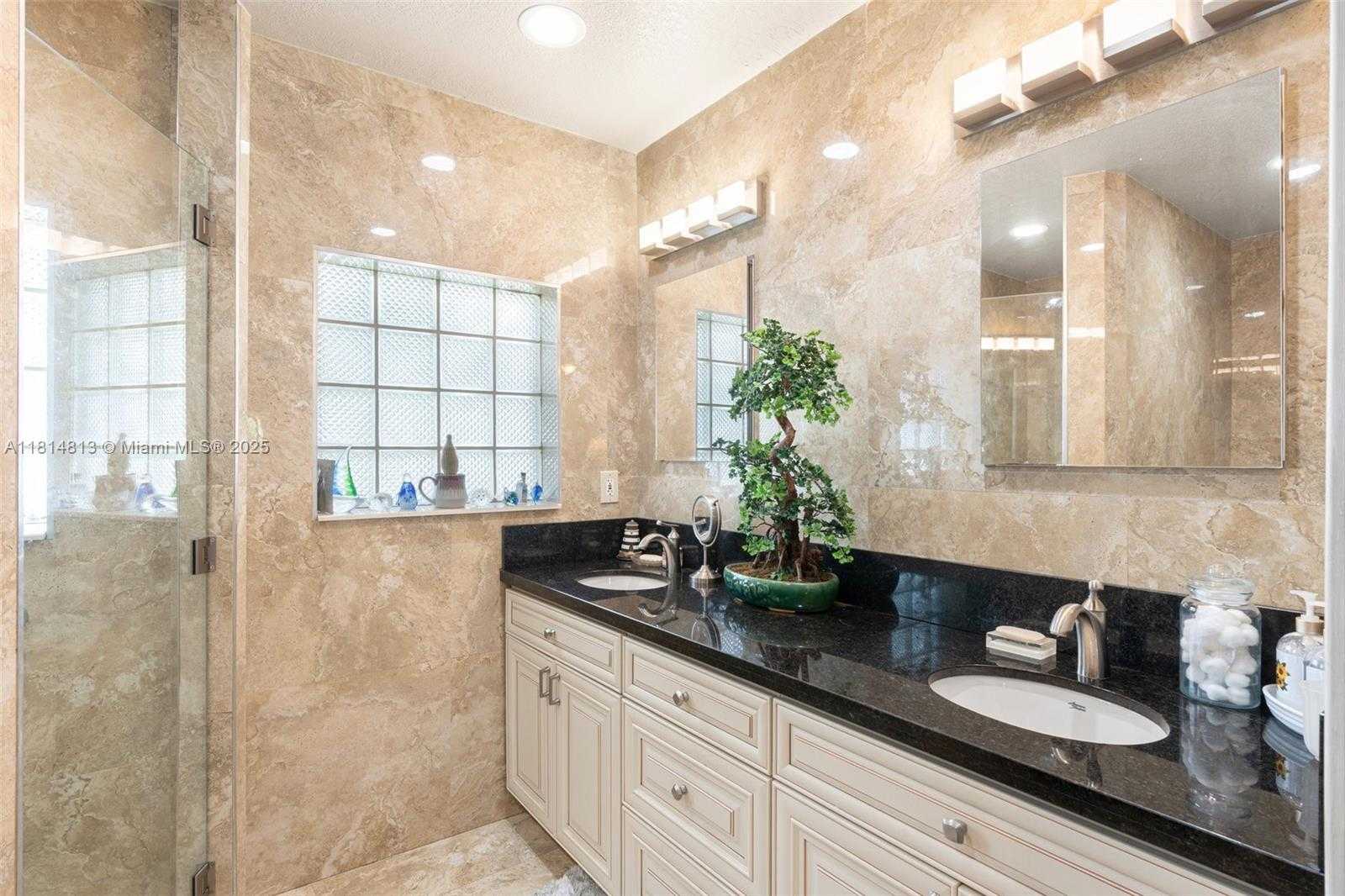 Small Image of 2472 ANDROS LN, Fort Lauderdale Number 21