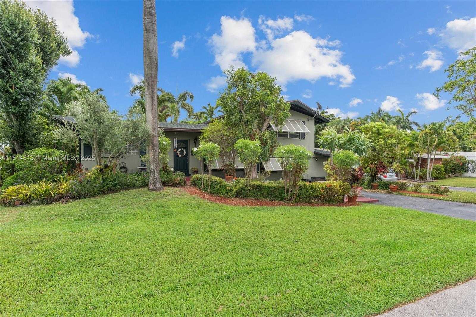 Small Image of 2472 ANDROS LN, Fort Lauderdale Number 38