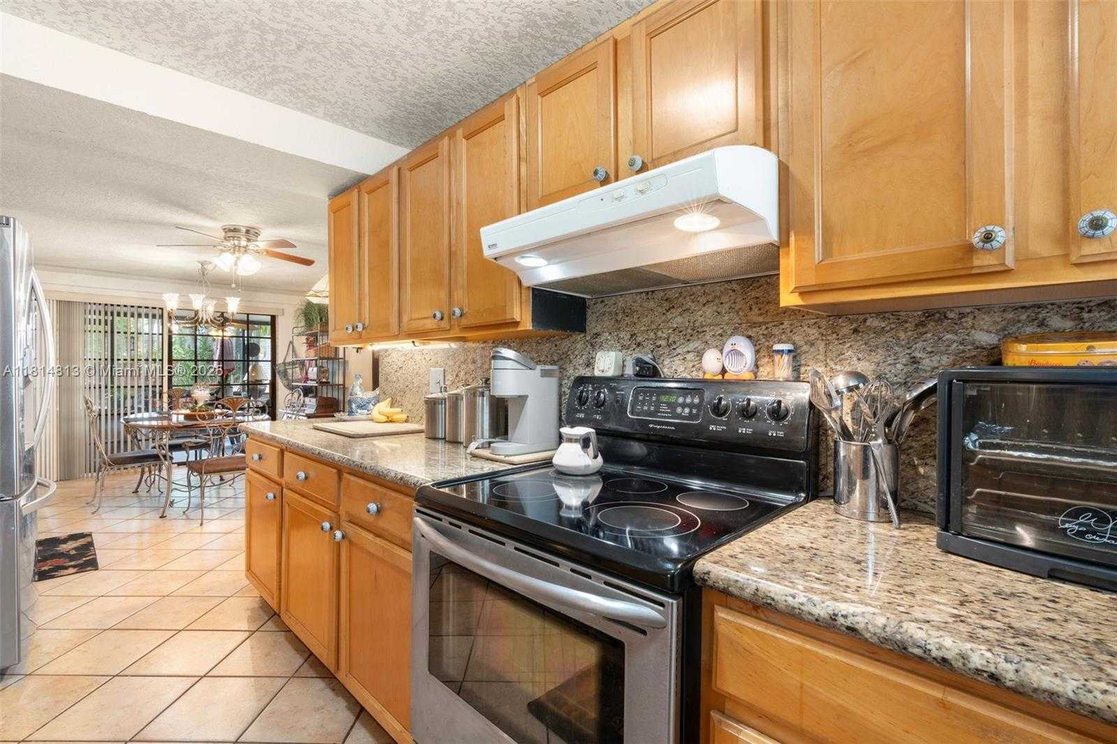 Small Image of 2472 ANDROS LN, Fort Lauderdale Number 5