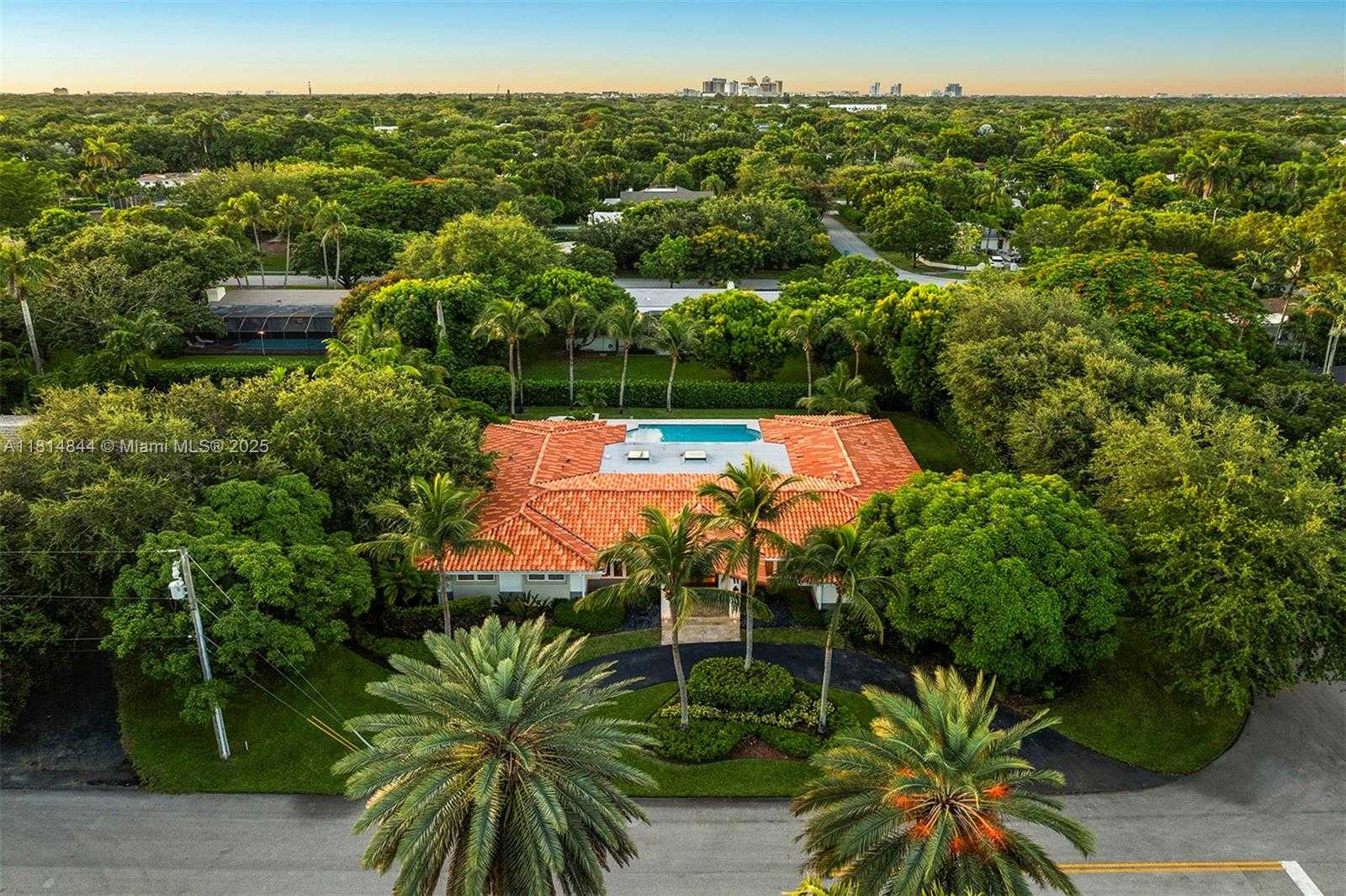 Small Image of 7505 SOUTH WEST 129 ST, Pinecrest Number 46