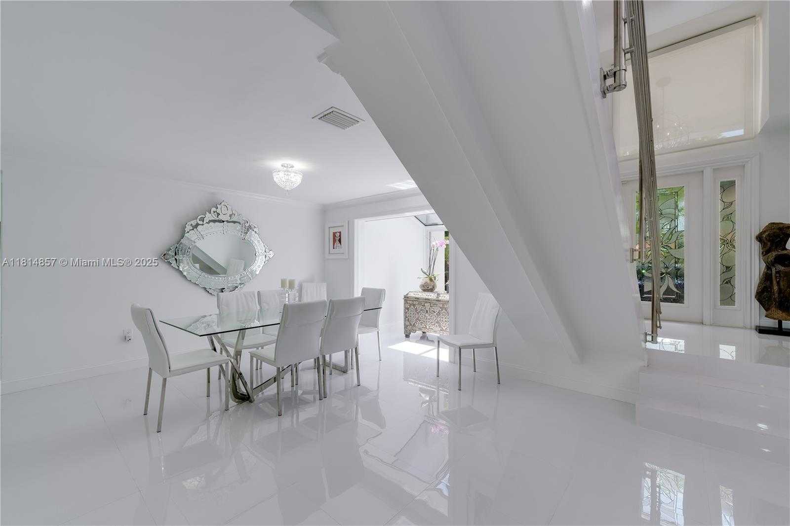 Small Image of 6681 SOUTH WEST 155TH AVE, Miami Number 12