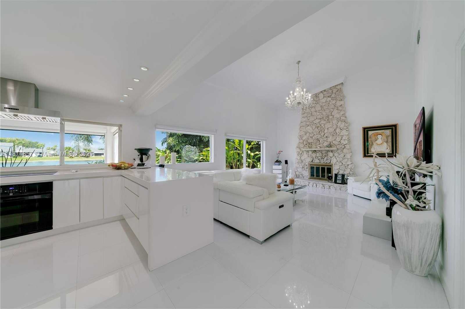 Small Image of 6681 SOUTH WEST 155TH AVE, Miami Number 17