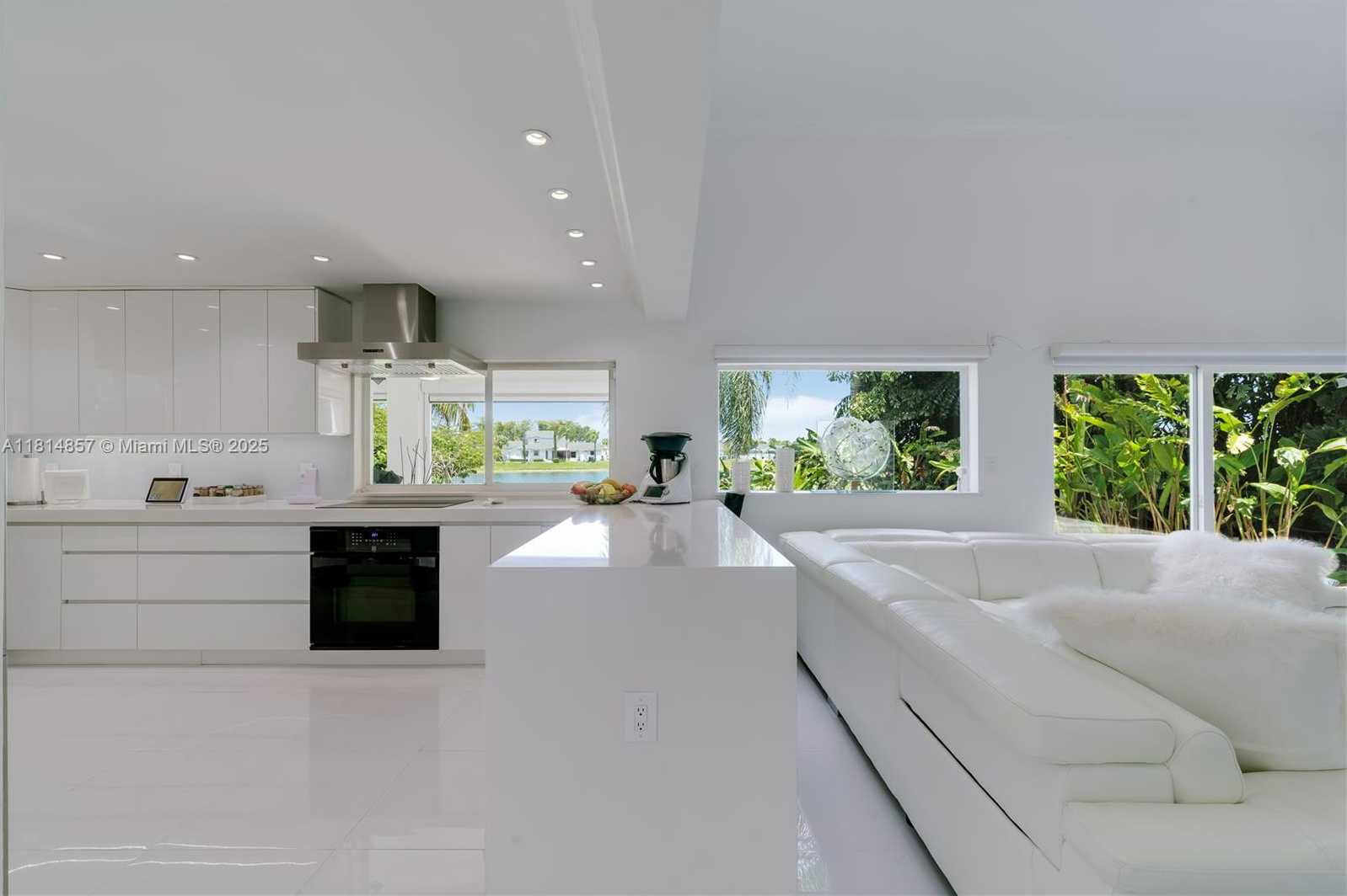 Small Image of 6681 SOUTH WEST 155TH AVE, Miami Number 19