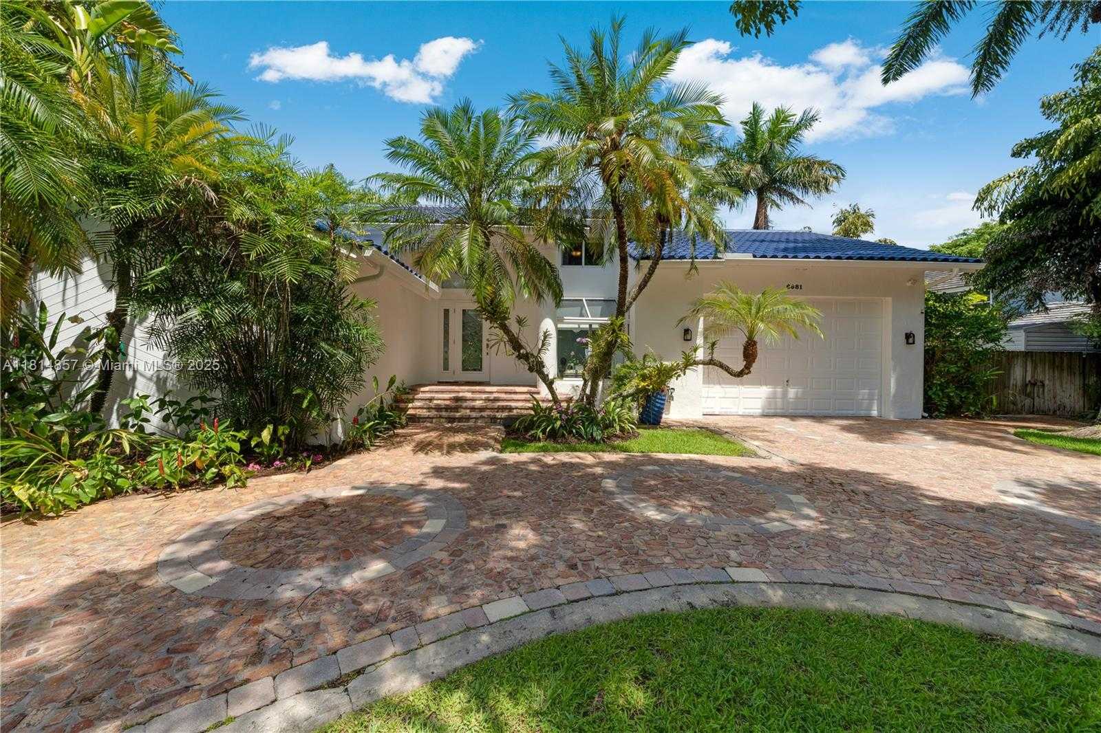 Small Image of 6681 SOUTH WEST 155TH AVE, Miami Number 2