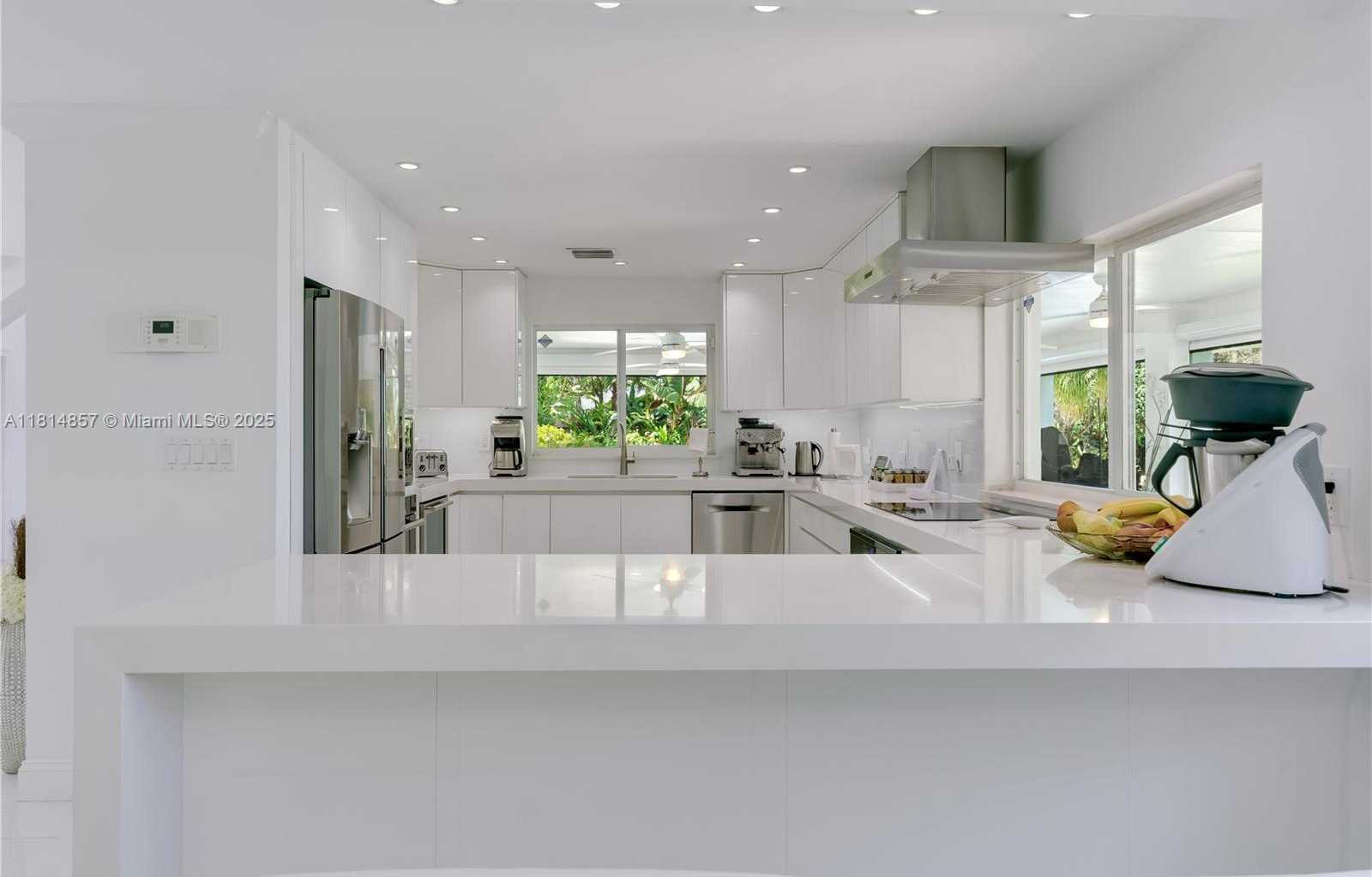 Small Image of 6681 SOUTH WEST 155TH AVE, Miami Number 20