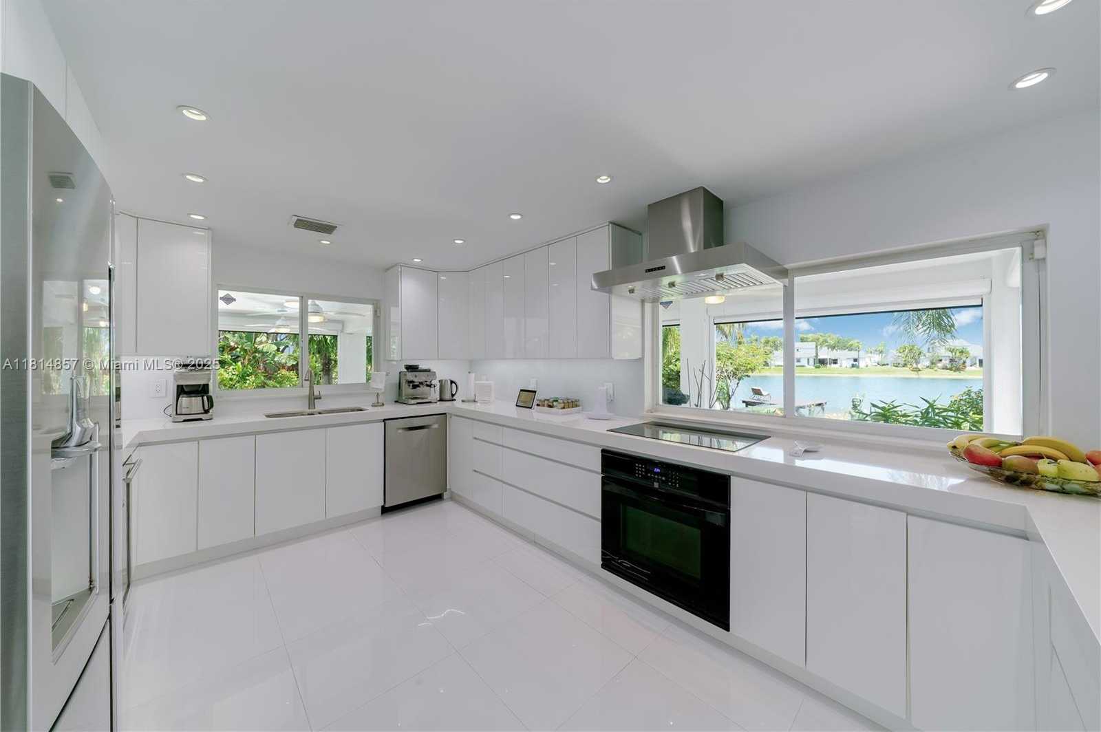 Small Image of 6681 SOUTH WEST 155TH AVE, Miami Number 23