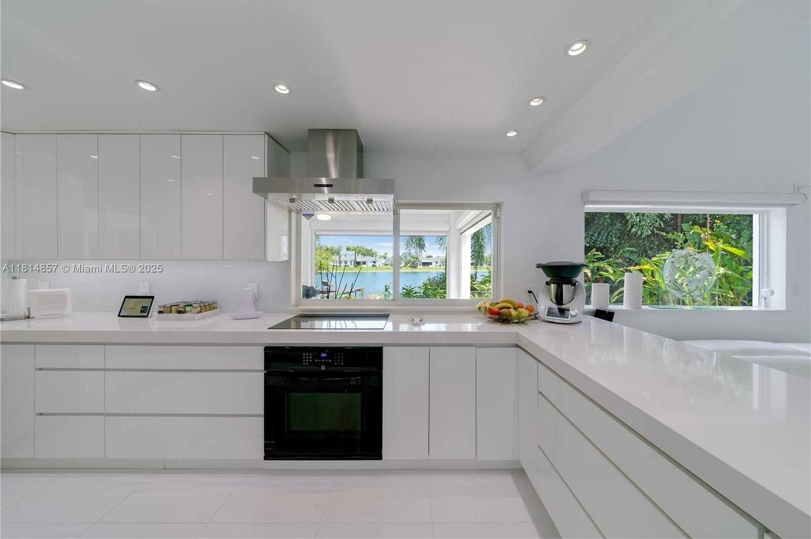 Small Image of 6681 SOUTH WEST 155TH AVE, Miami Number 24