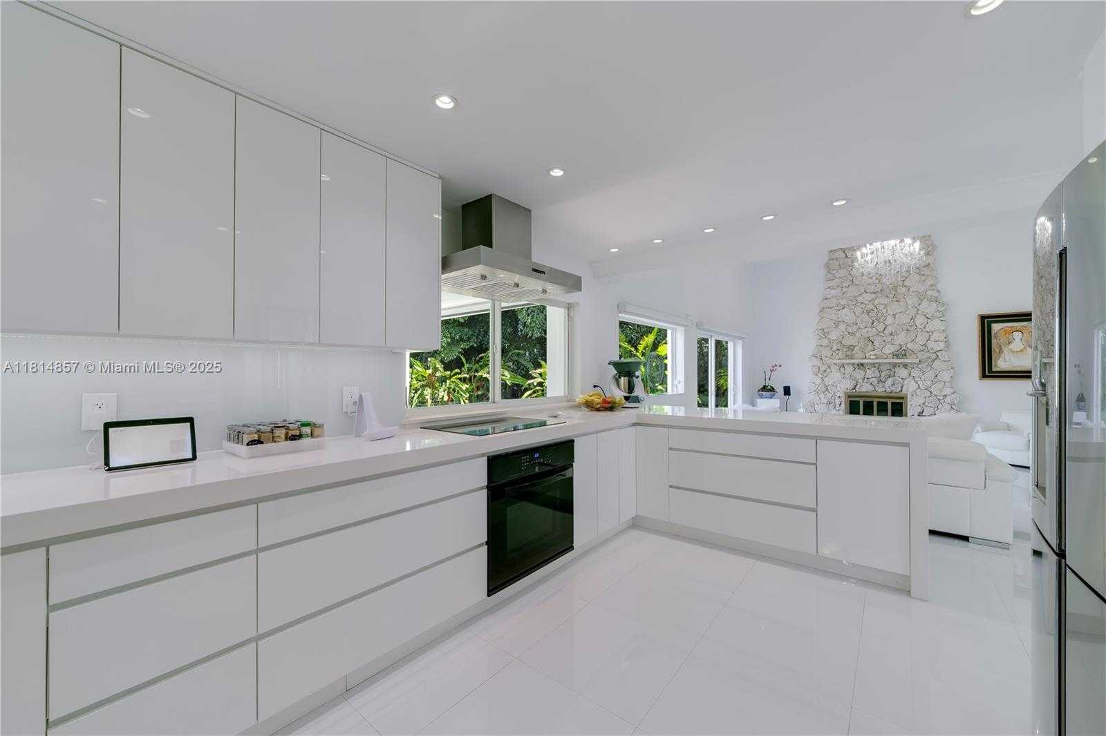 Small Image of 6681 SOUTH WEST 155TH AVE, Miami Number 26