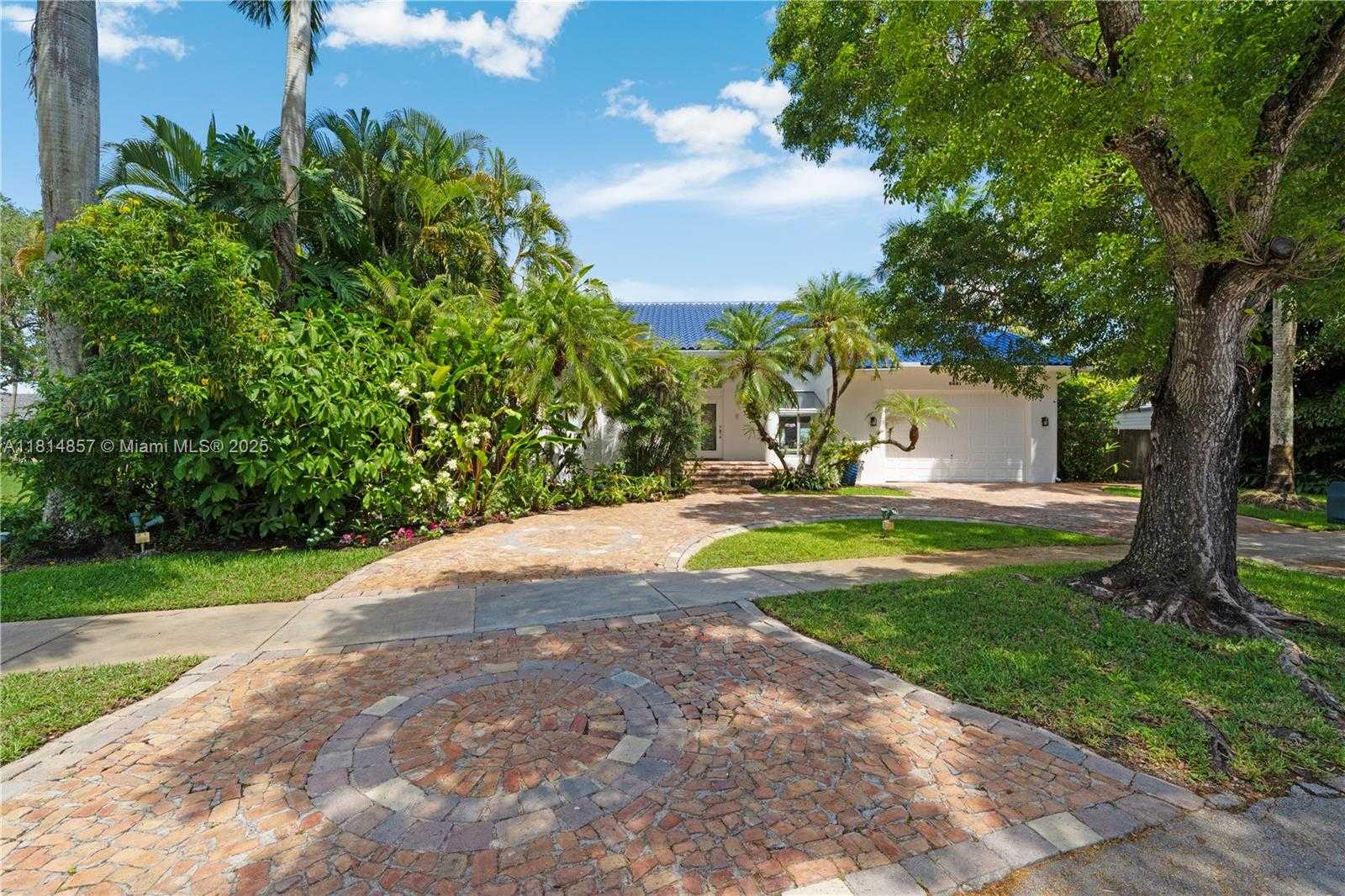 Small Image of 6681 SOUTH WEST 155TH AVE, Miami Number 4
