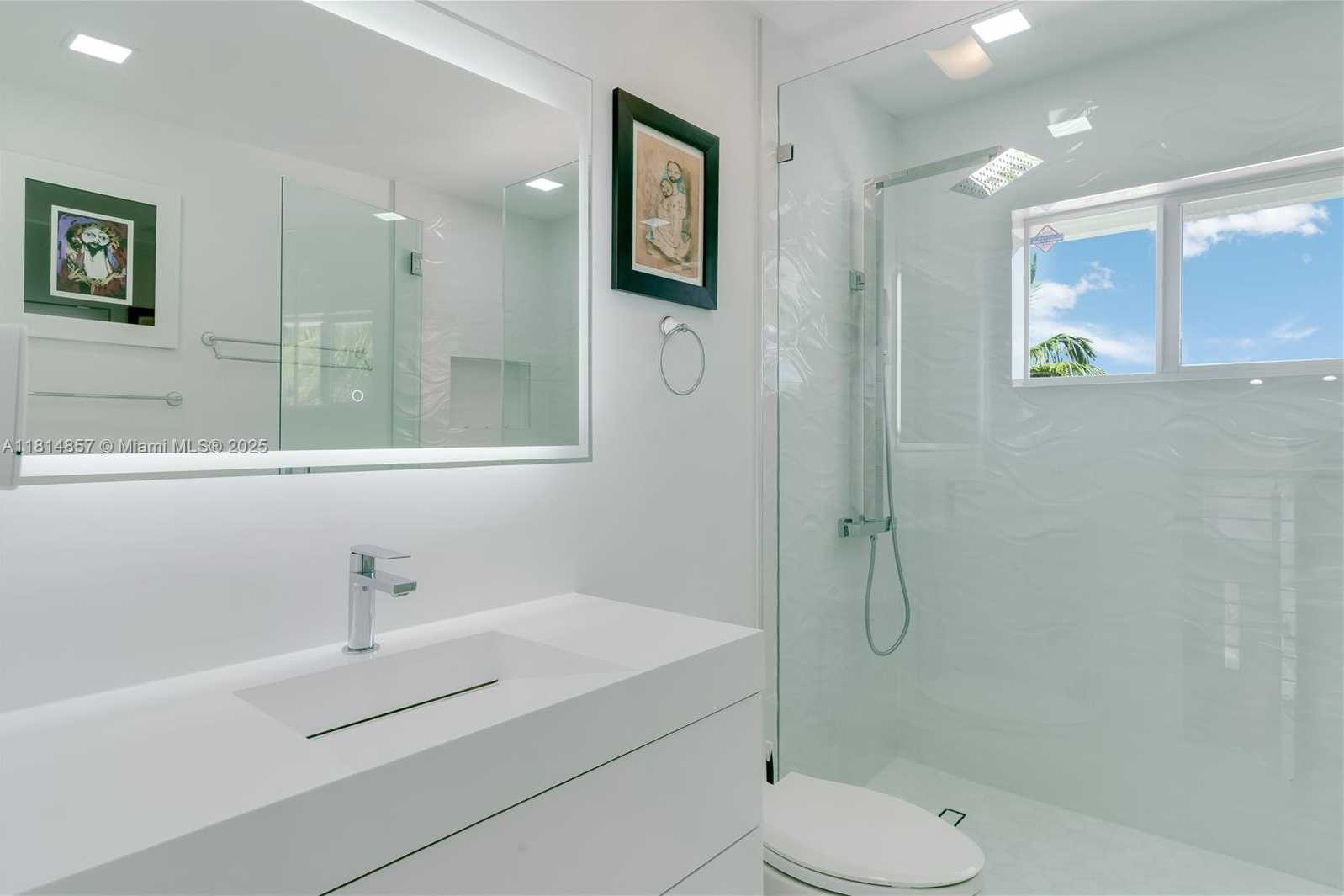 Small Image of 6681 SOUTH WEST 155TH AVE, Miami Number 43