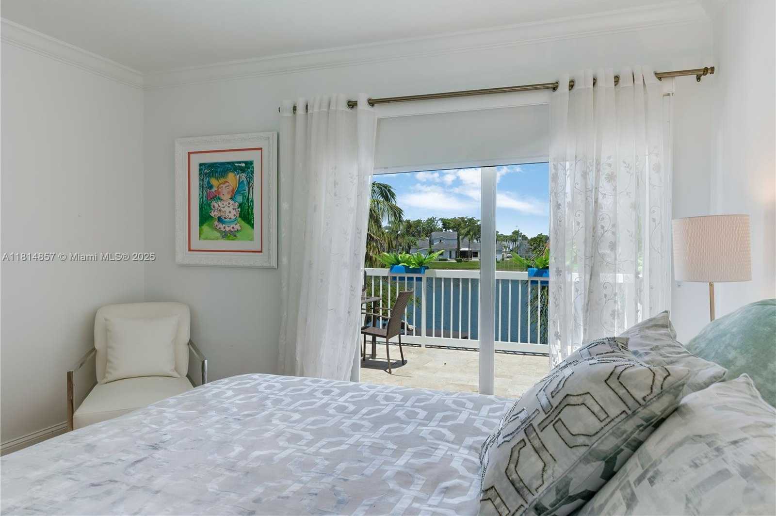 Small Image of 6681 SOUTH WEST 155TH AVE, Miami Number 46