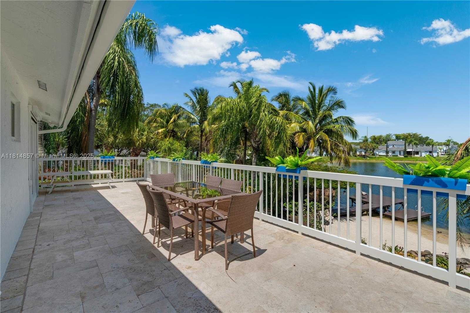 Small Image of 6681 SOUTH WEST 155TH AVE, Miami Number 47