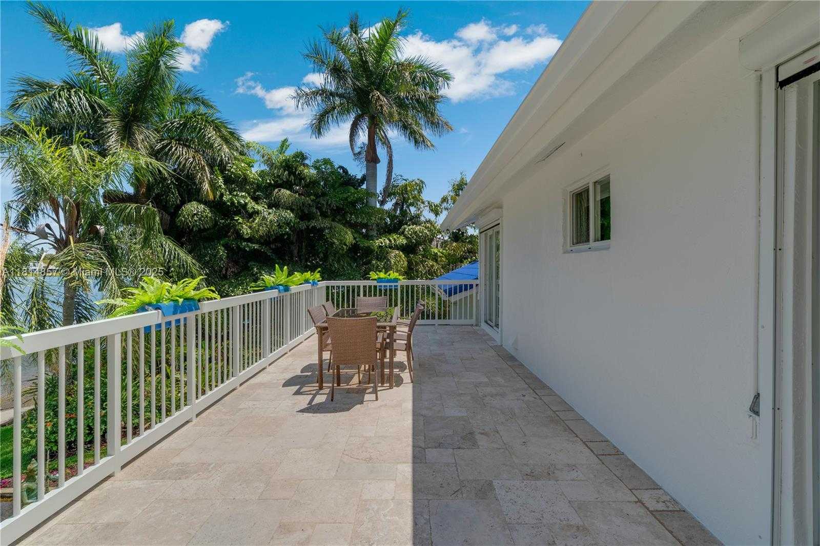 Small Image of 6681 SOUTH WEST 155TH AVE, Miami Number 48