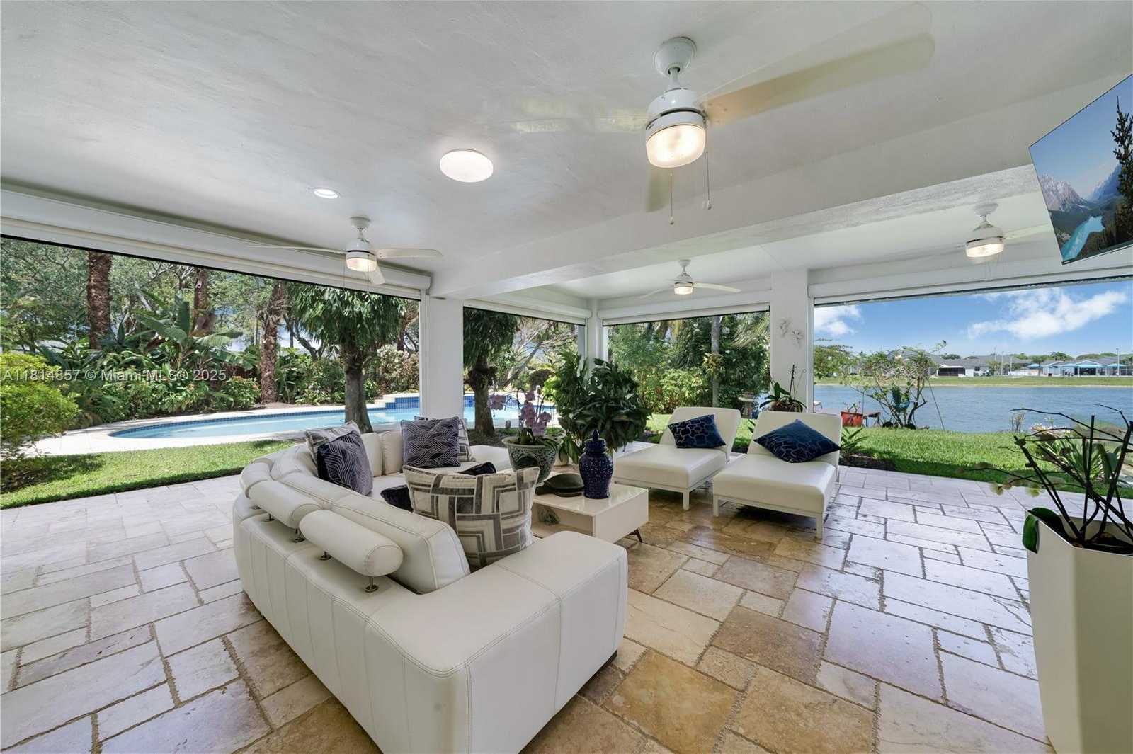 Small Image of 6681 SOUTH WEST 155TH AVE, Miami Number 52