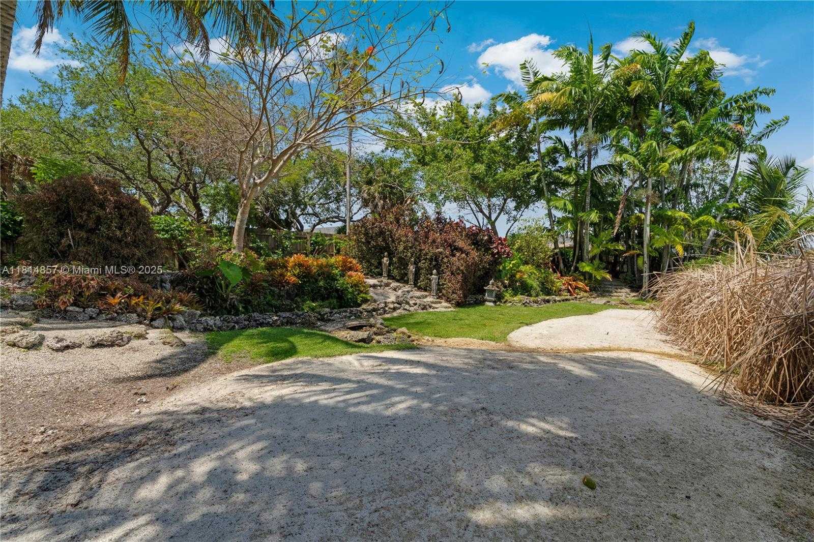 Small Image of 6681 SOUTH WEST 155TH AVE, Miami Number 76